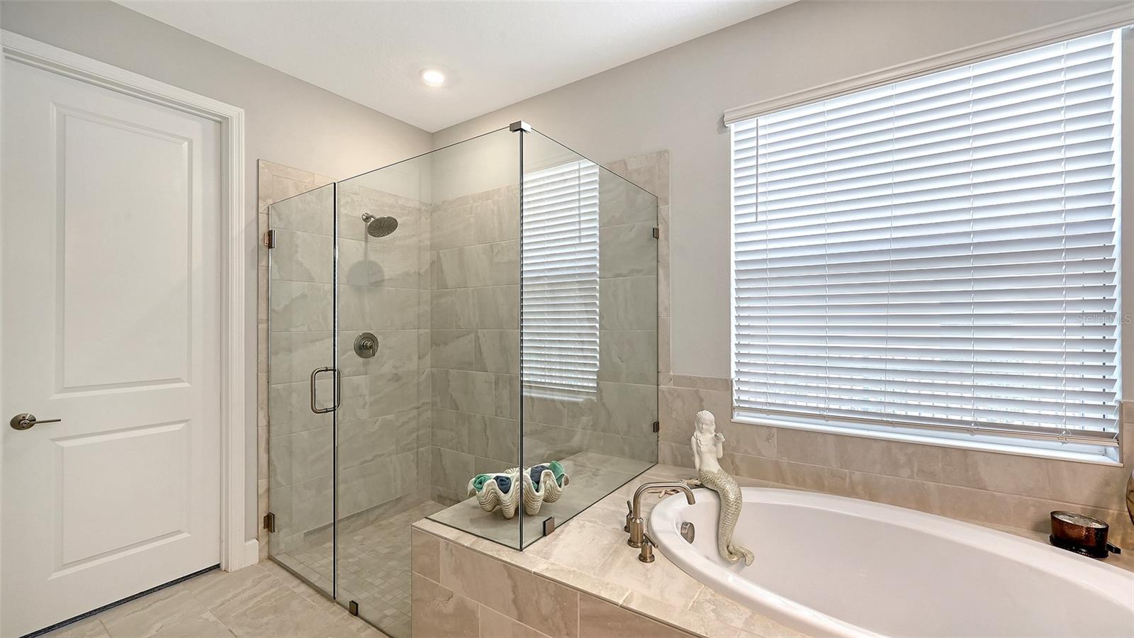 11013 FIELDSTONE DR — photo 20