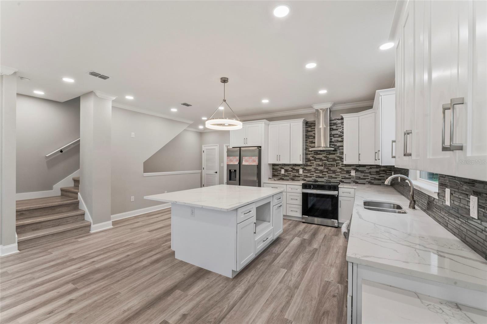 809 W LINEBAUGH AVE #5B — photo 11