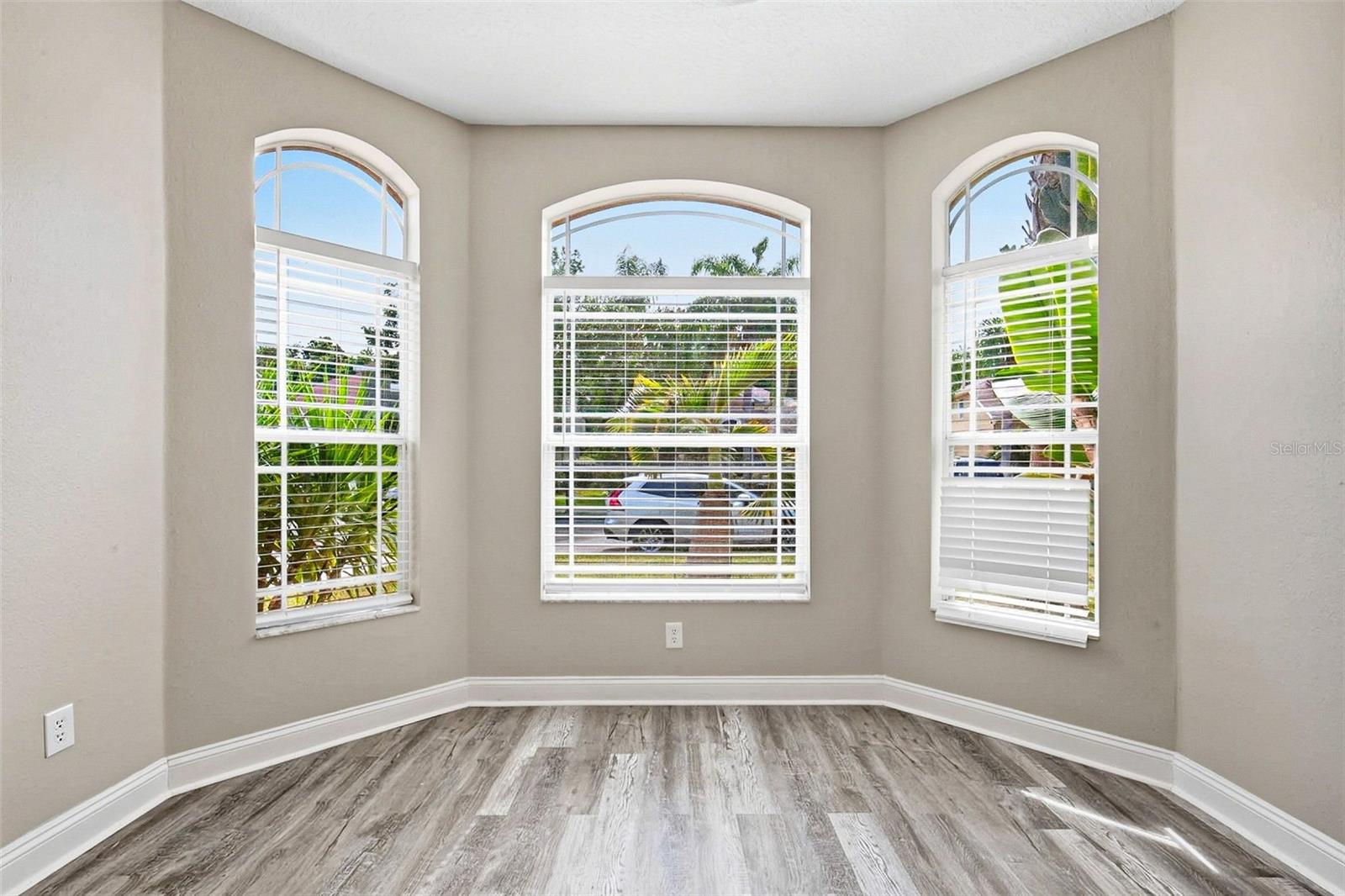 11123 OYSTER BAY CIR — photo 38