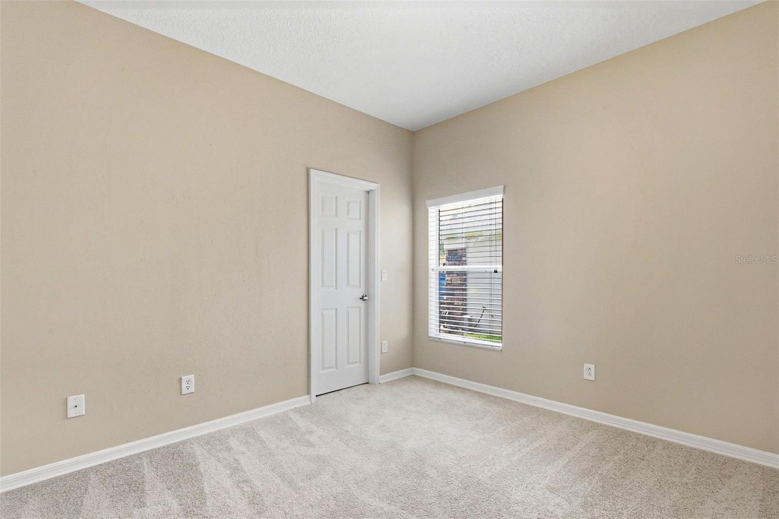 11123 OYSTER BAY CIR — photo 32