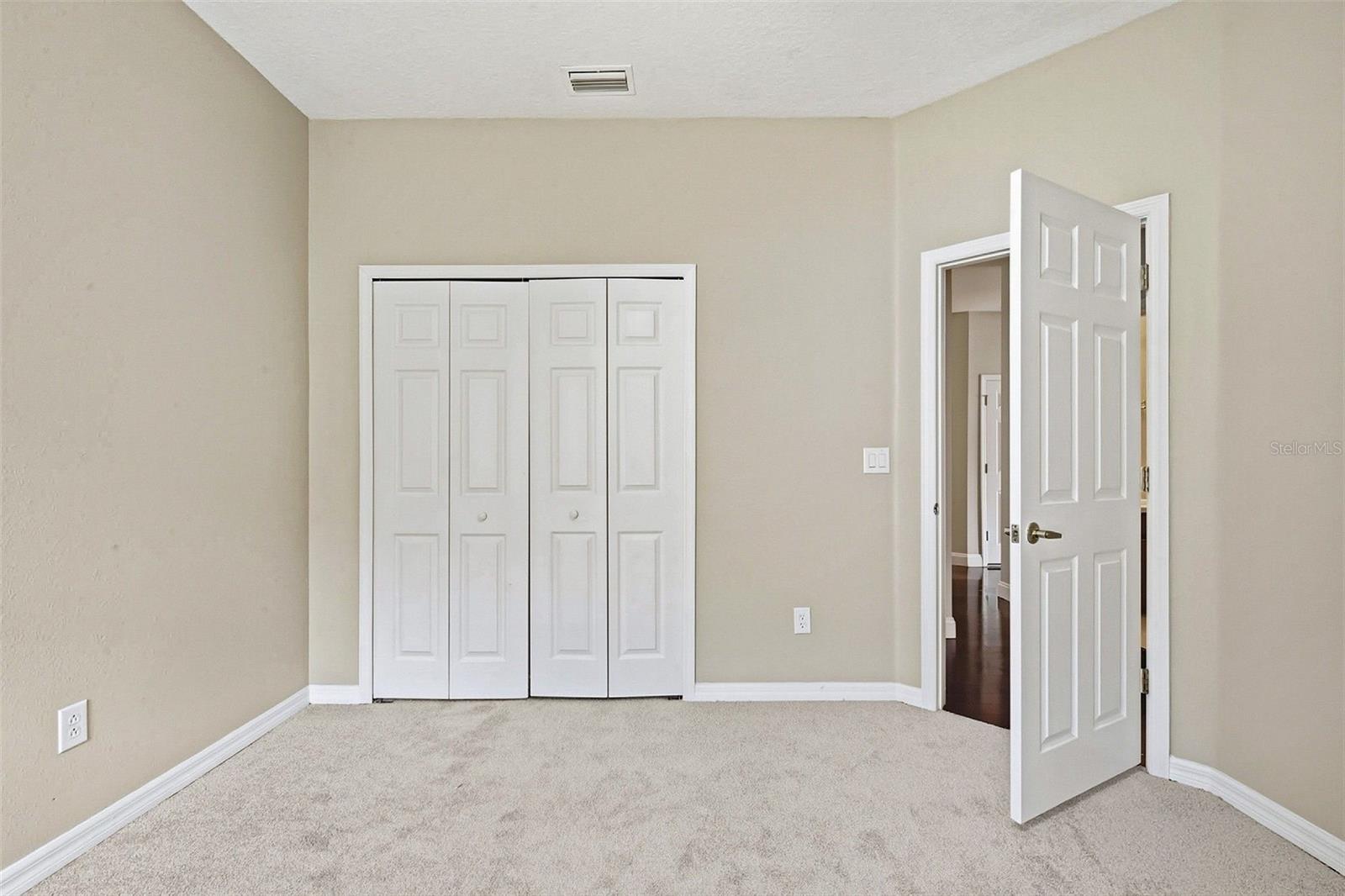 11123 OYSTER BAY CIR — photo 37