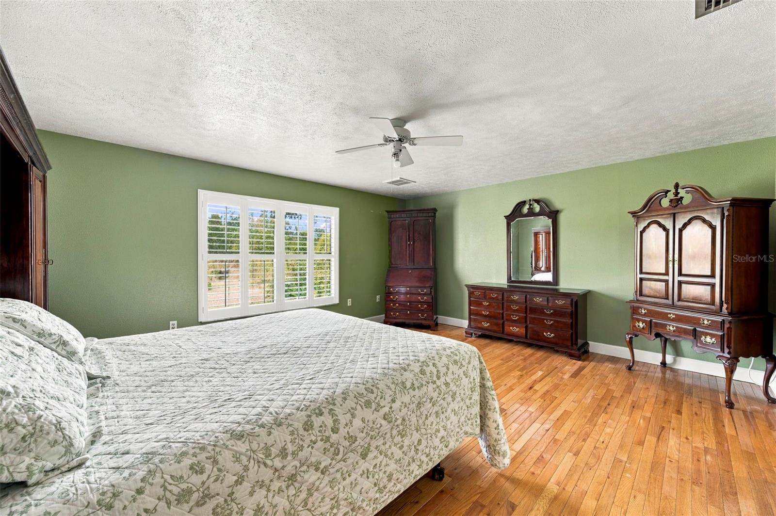 115 HICKORY CREEK DR — photo 40