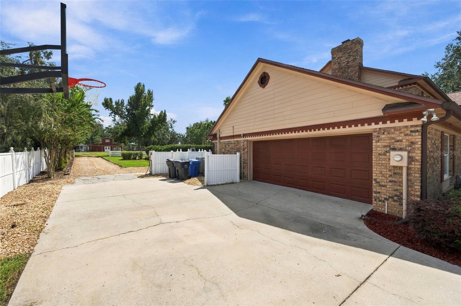 115 HICKORY CREEK DR — photo 10