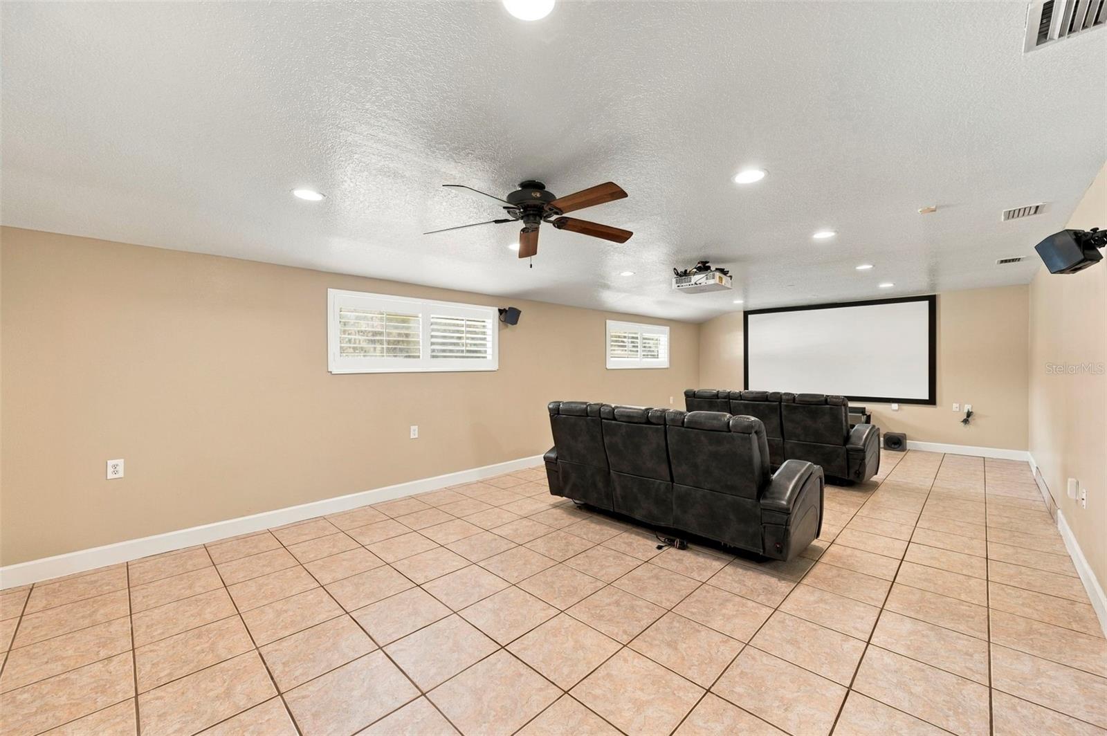 115 HICKORY CREEK DR — photo 29