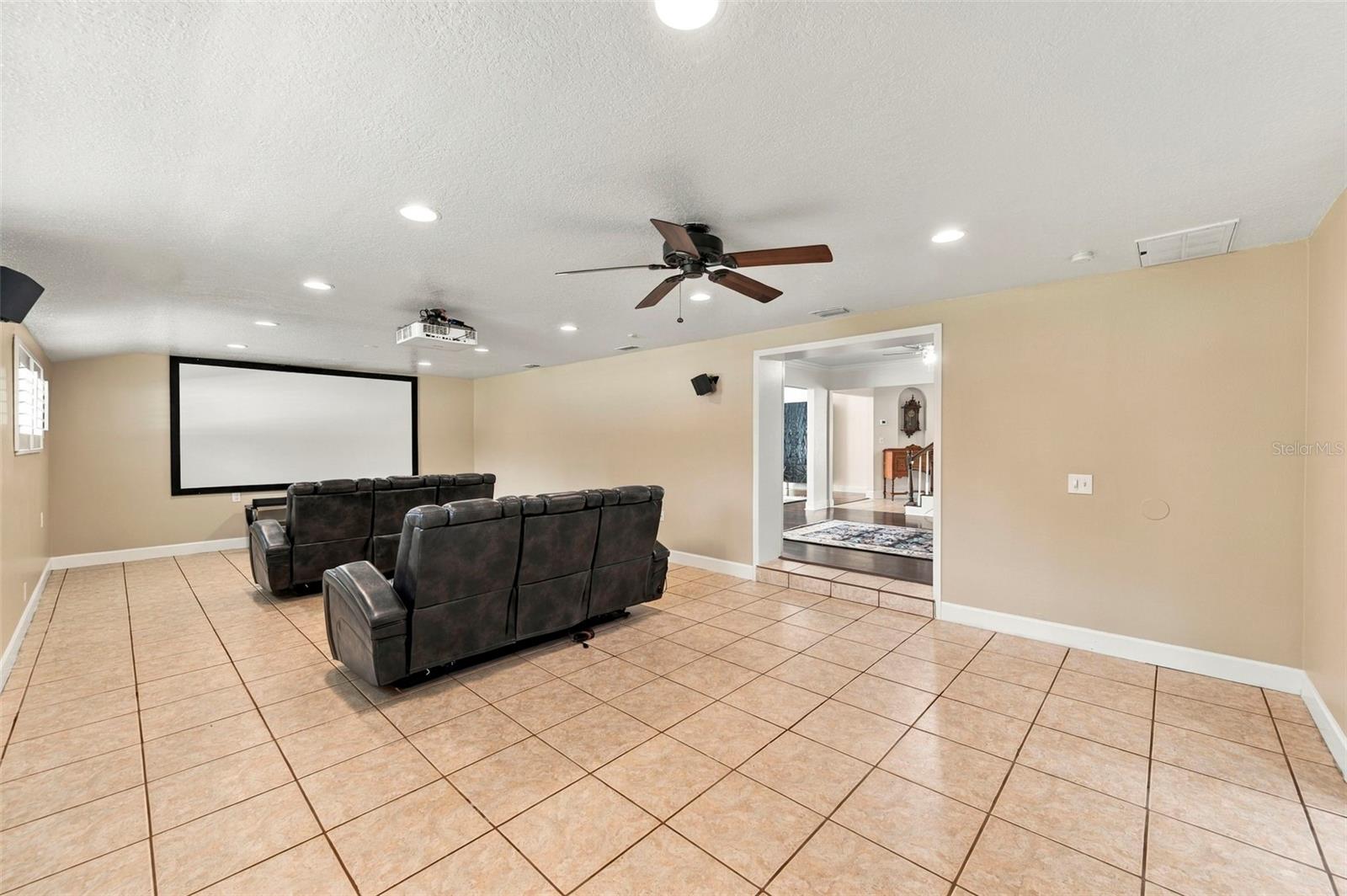 115 HICKORY CREEK DR — photo 28