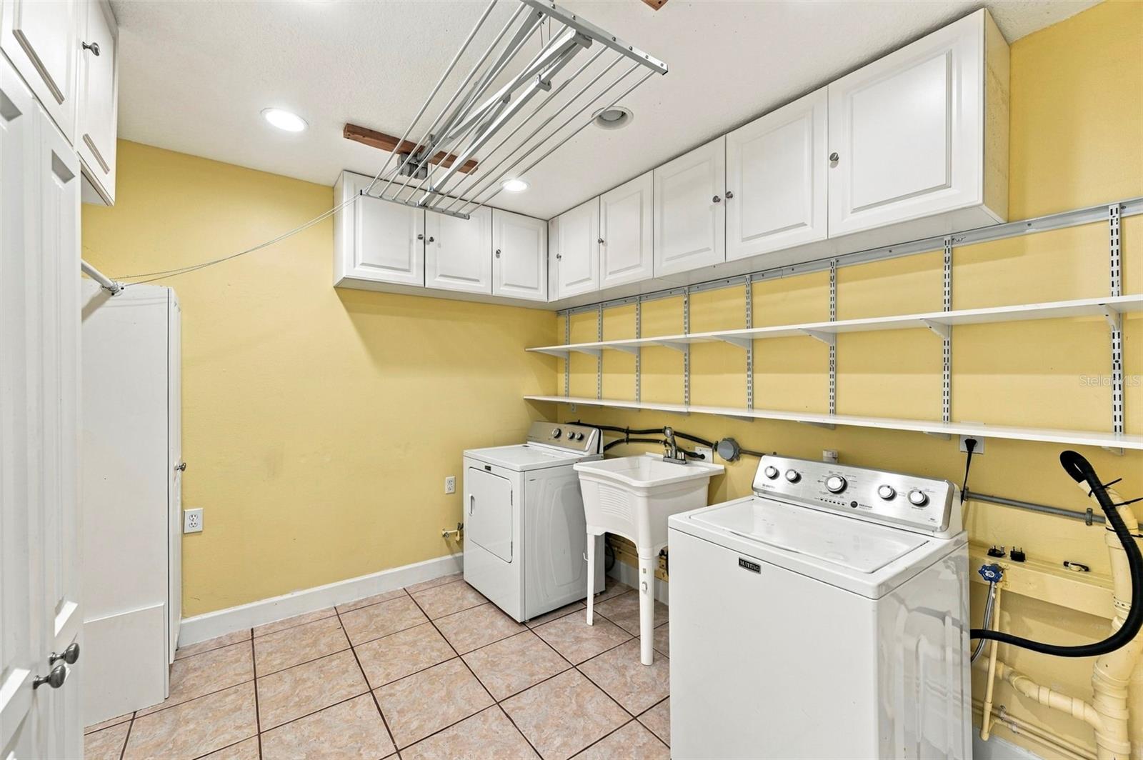 115 HICKORY CREEK DR — photo 36