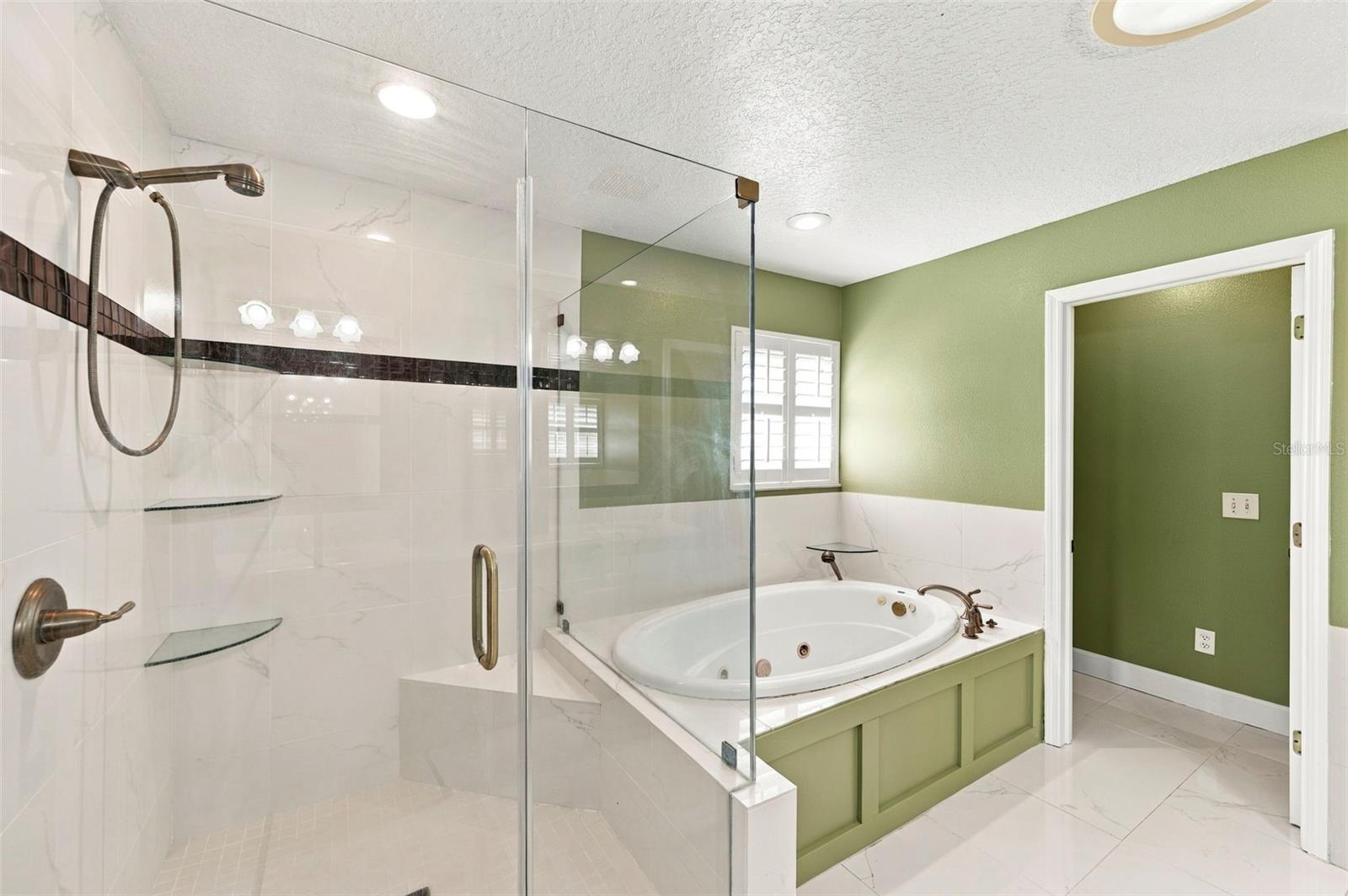 115 HICKORY CREEK DR — photo 46