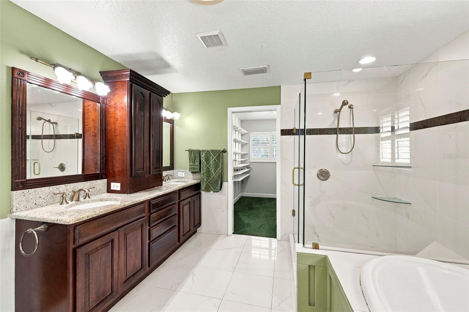 115 HICKORY CREEK DR — photo 44