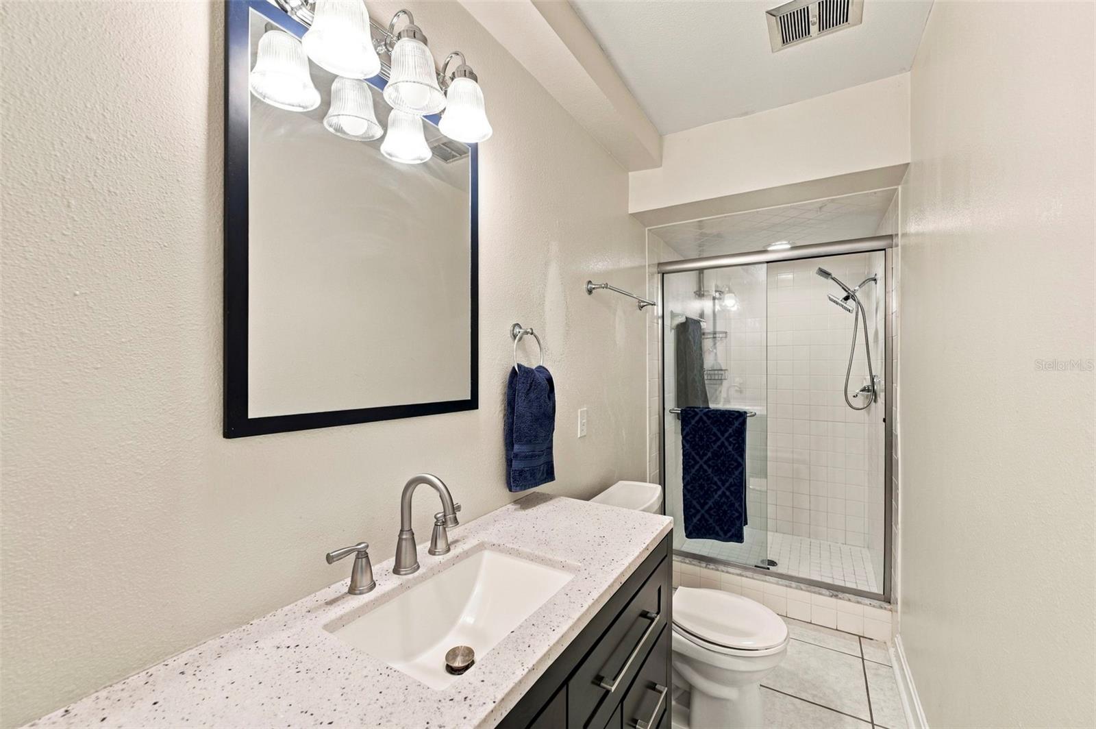 115 HICKORY CREEK DR — photo 34