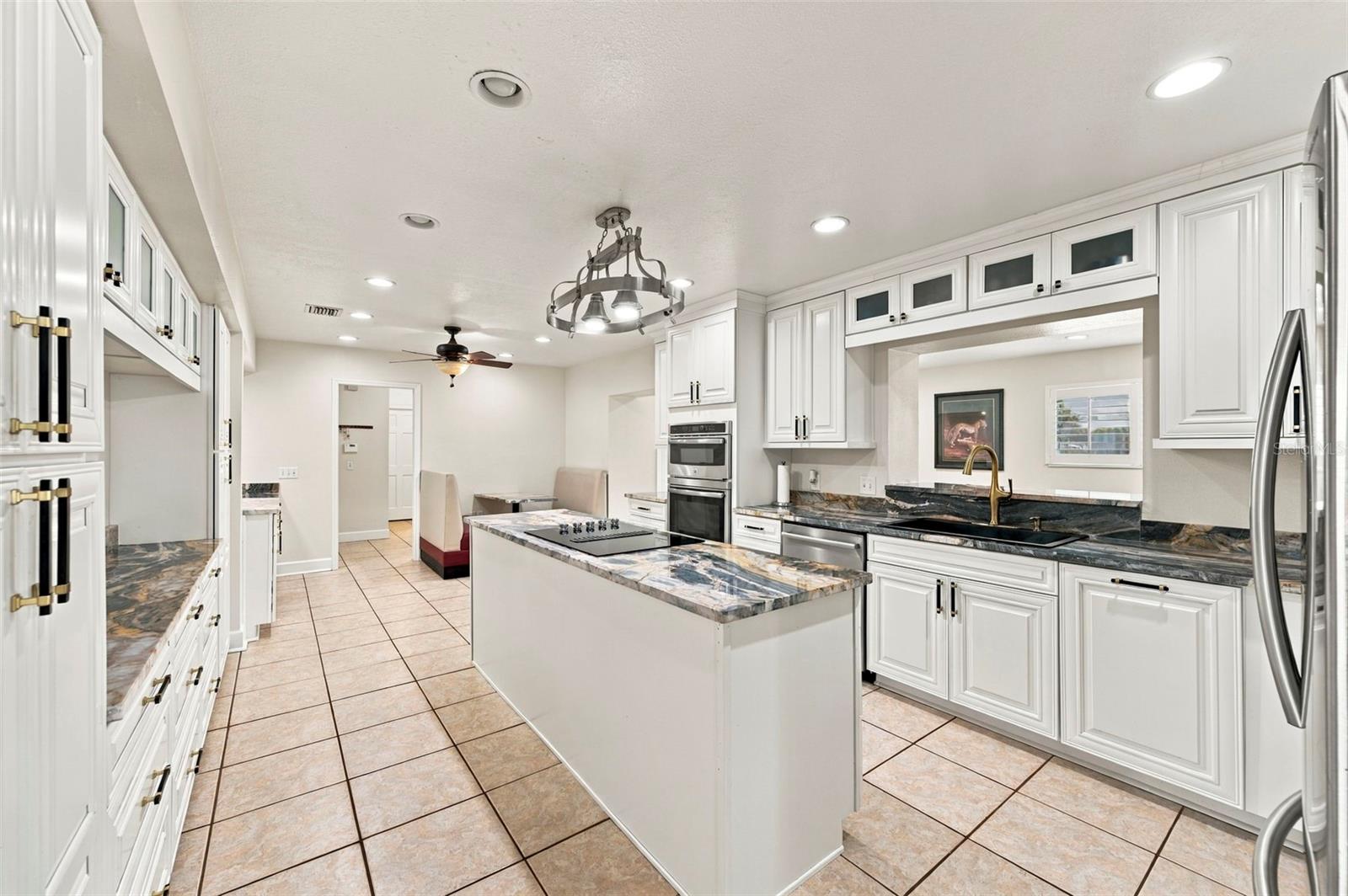 115 HICKORY CREEK DR — photo 17
