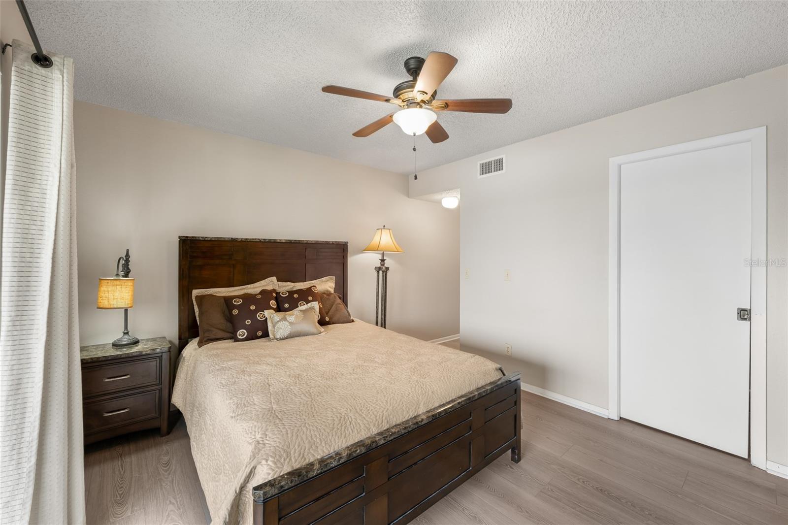 210 WOODLAKE WYNDE — photo 14