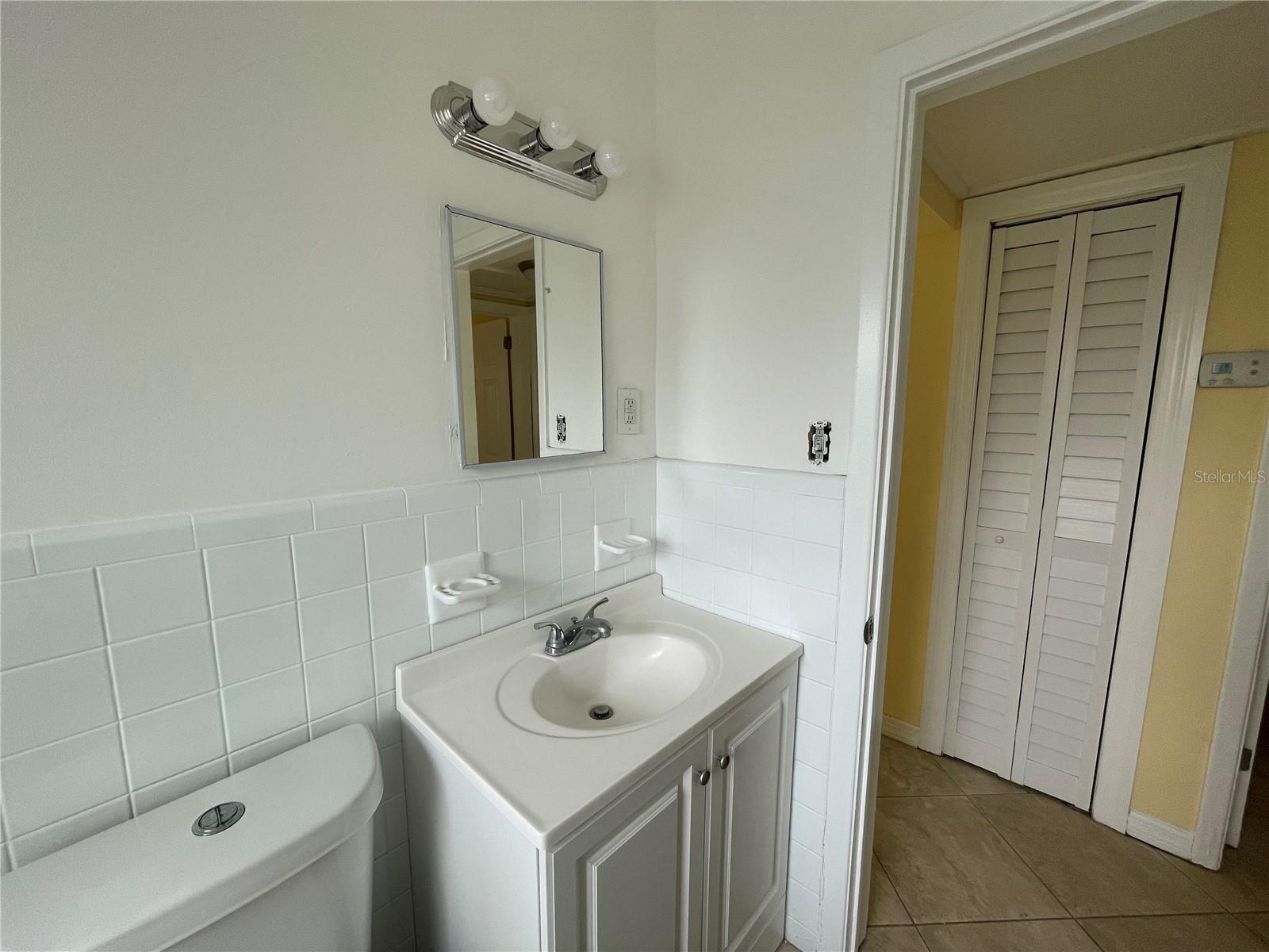 319 N JUPITER AVE — photo 8