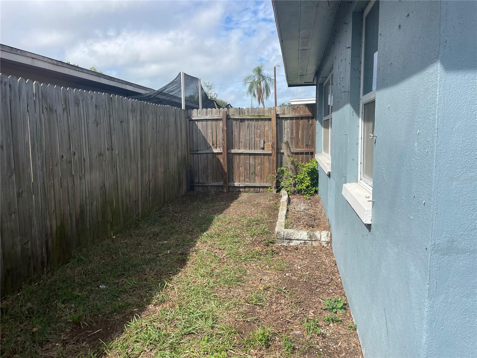 319 N JUPITER AVE — photo 11