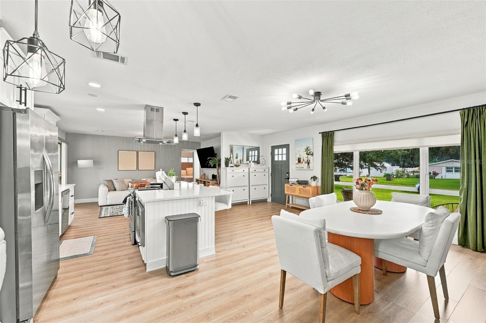 125 SIOBHAN AVE — photo 22