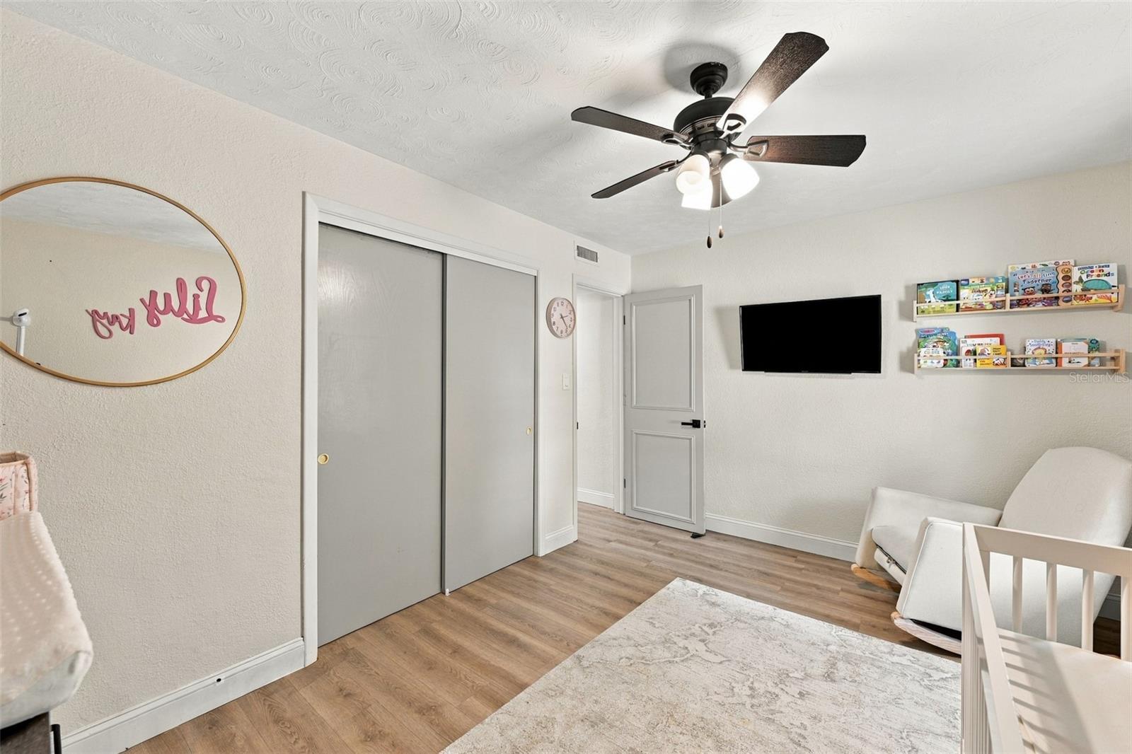 125 SIOBHAN AVE — photo 30