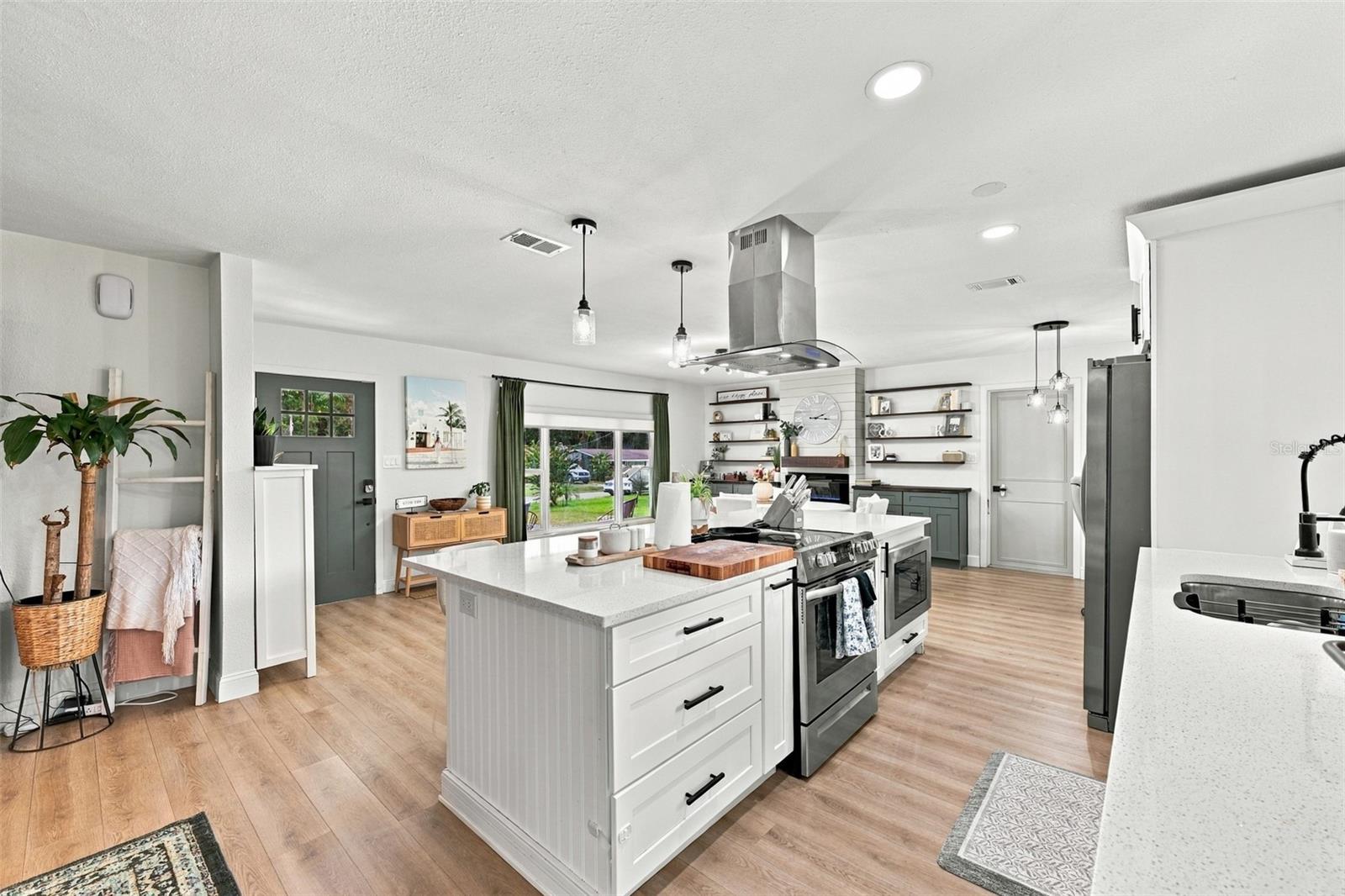 125 SIOBHAN AVE — photo 16