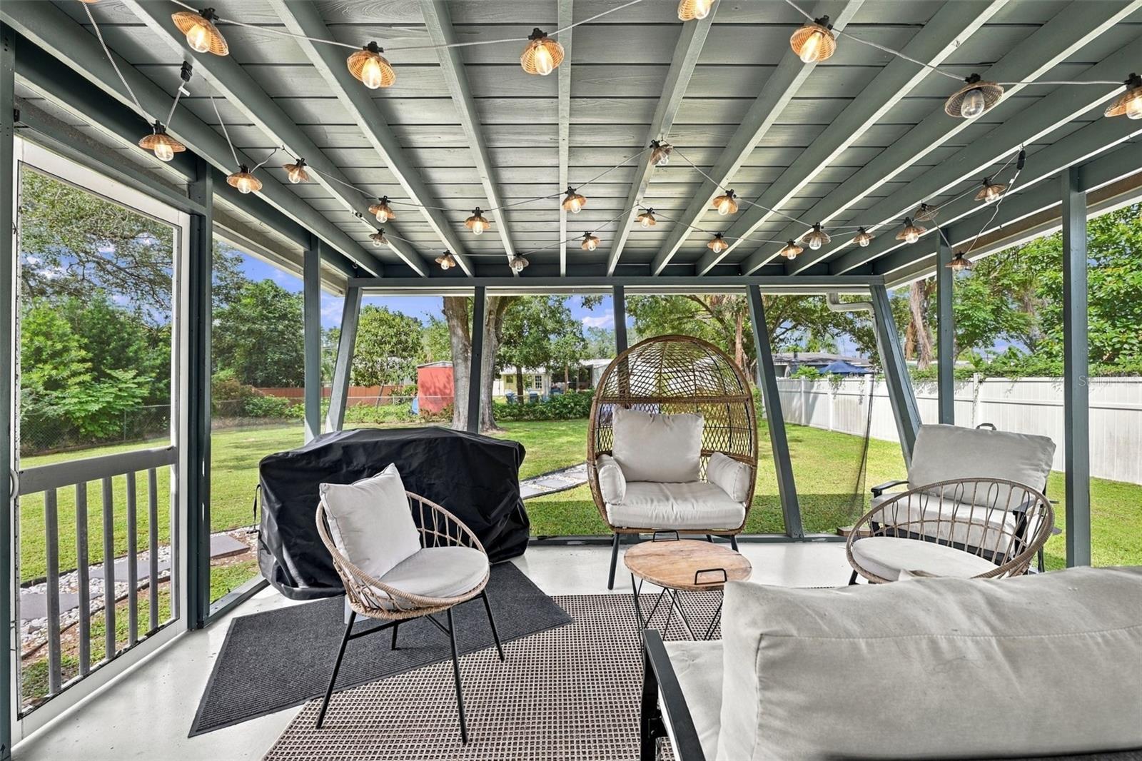 125 SIOBHAN AVE — photo 36