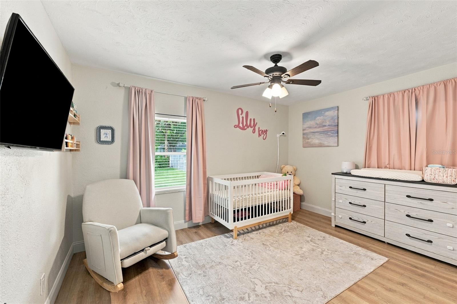 125 SIOBHAN AVE — photo 29