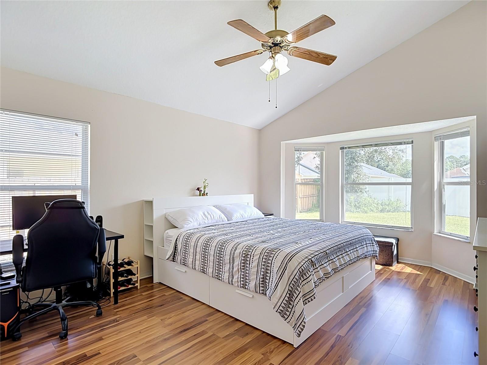 5818 AZURE DR — photo 32
