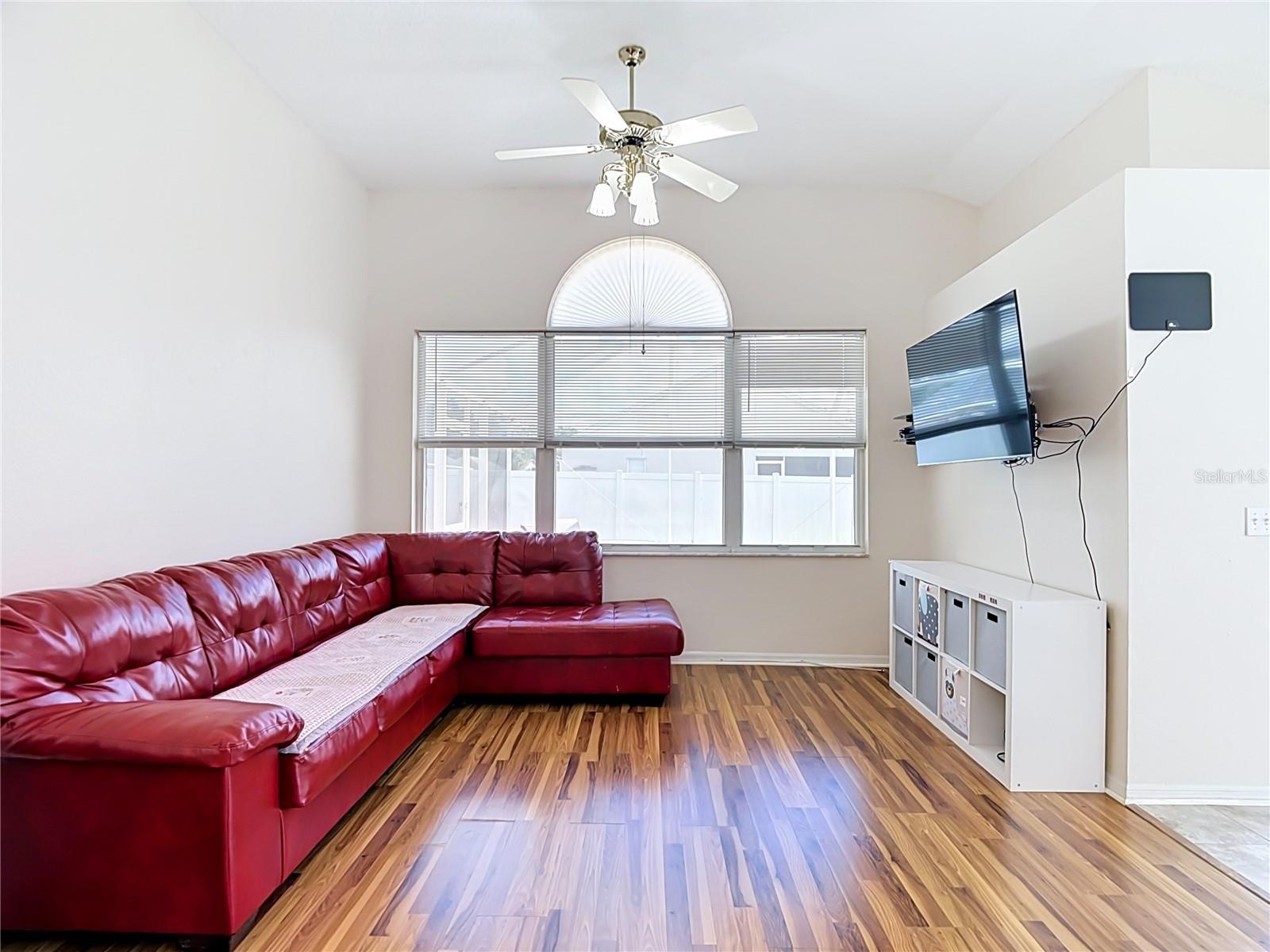 5818 AZURE DR — photo 26