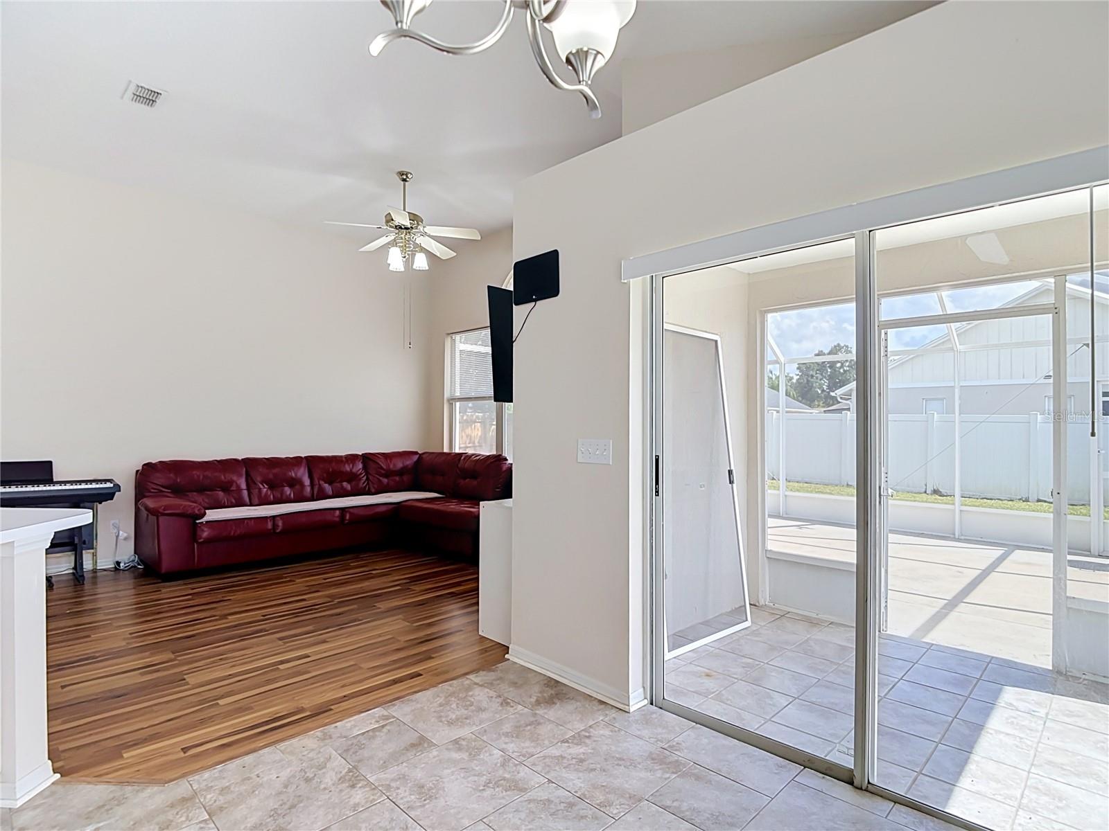5818 AZURE DR — photo 21