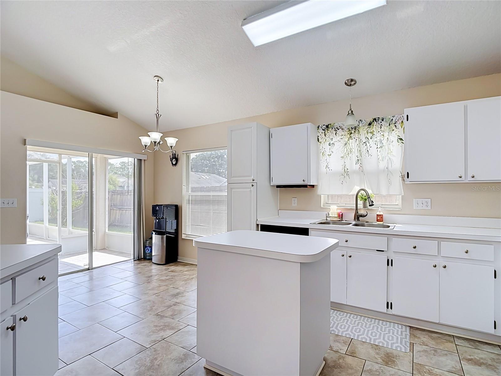 5818 AZURE DR — photo 13