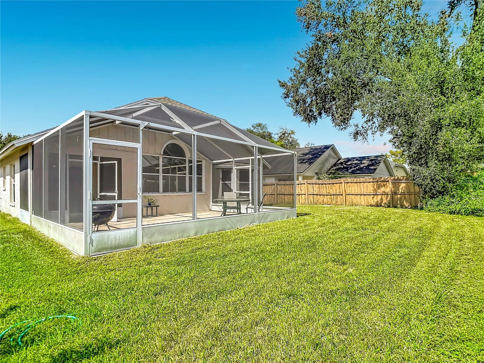 5818 AZURE DR — photo 58