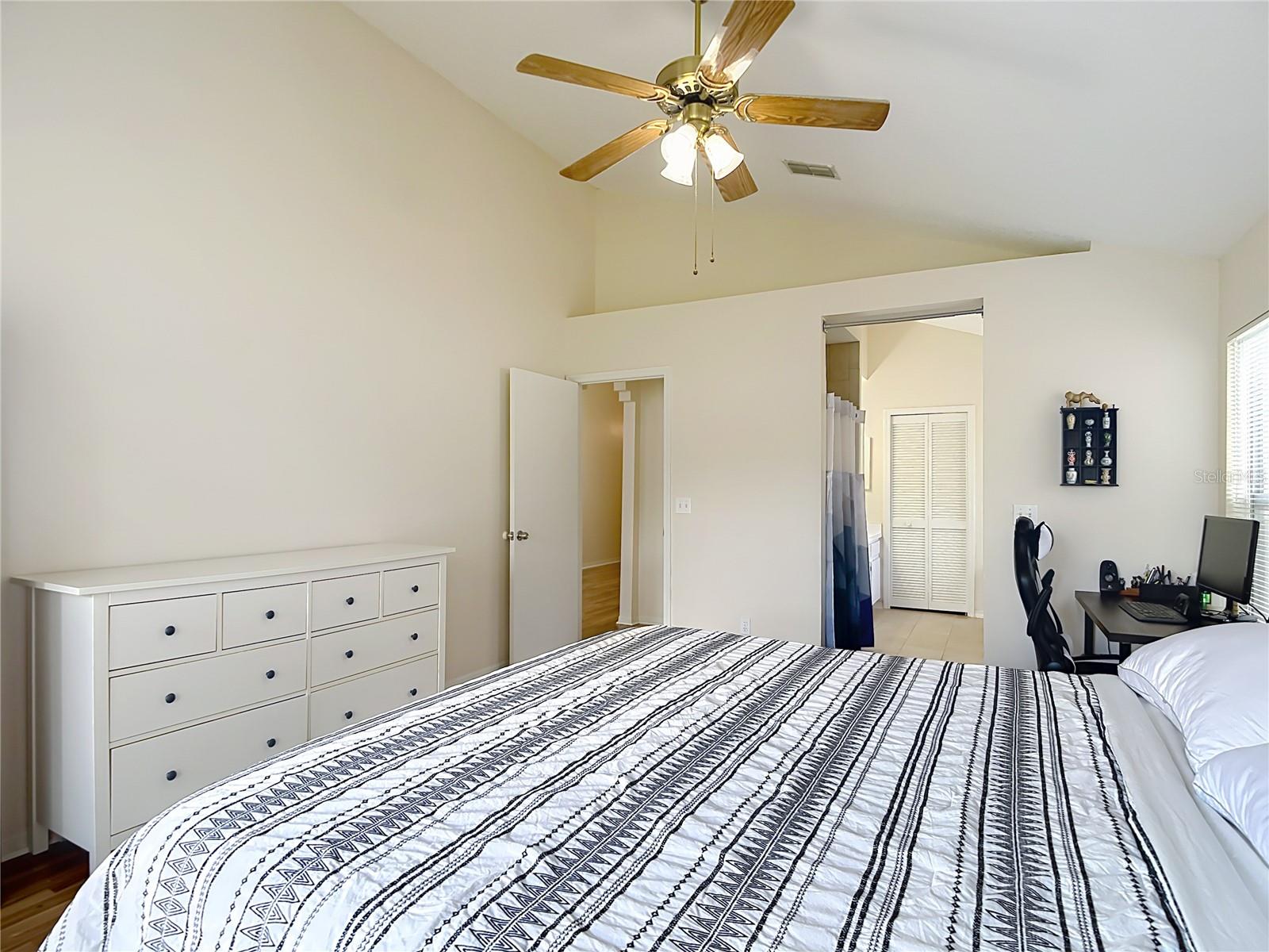 5818 AZURE DR — photo 34