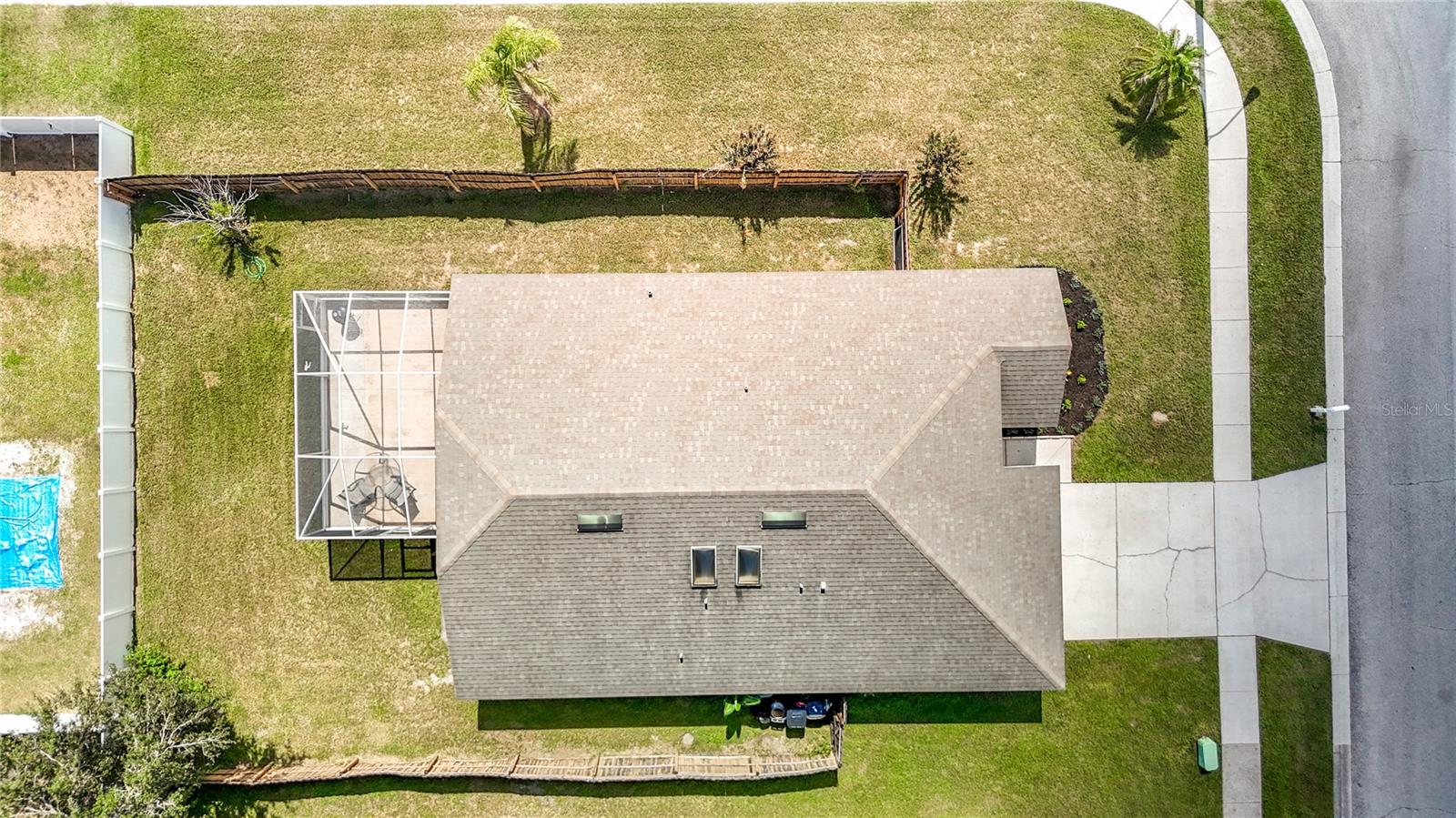5818 AZURE DR — photo 61