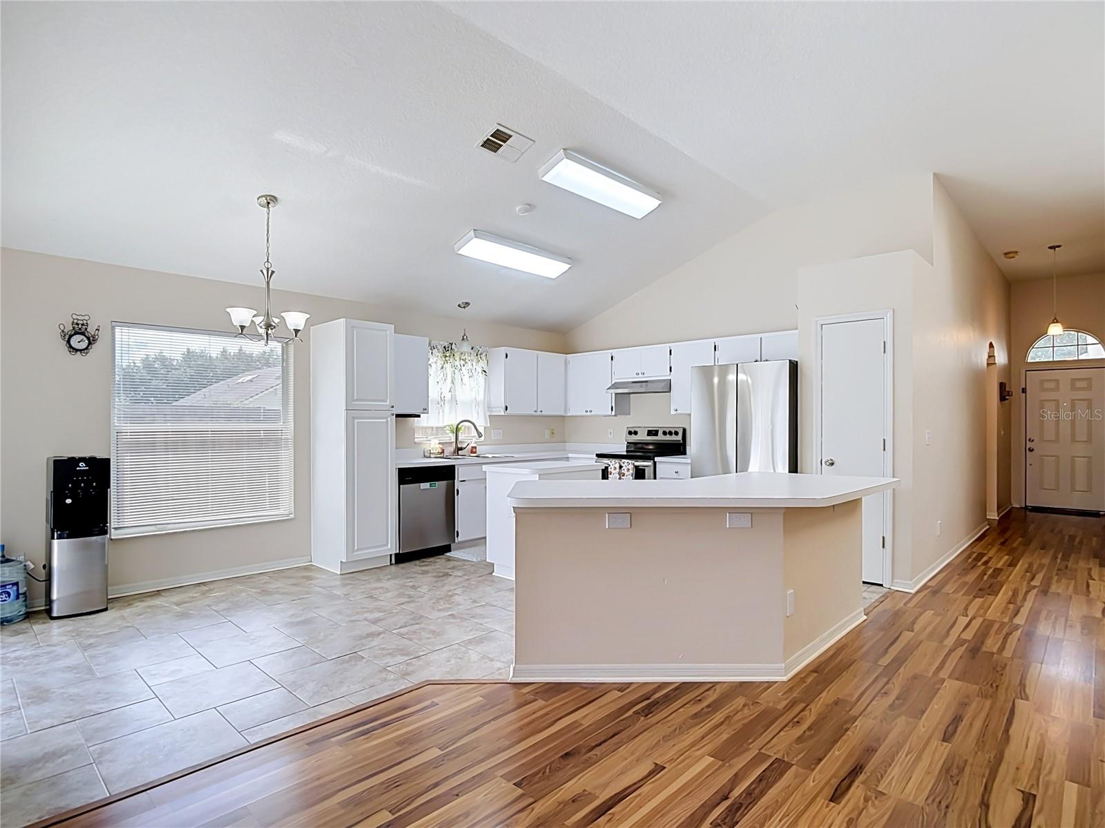 5818 AZURE DR — photo 24