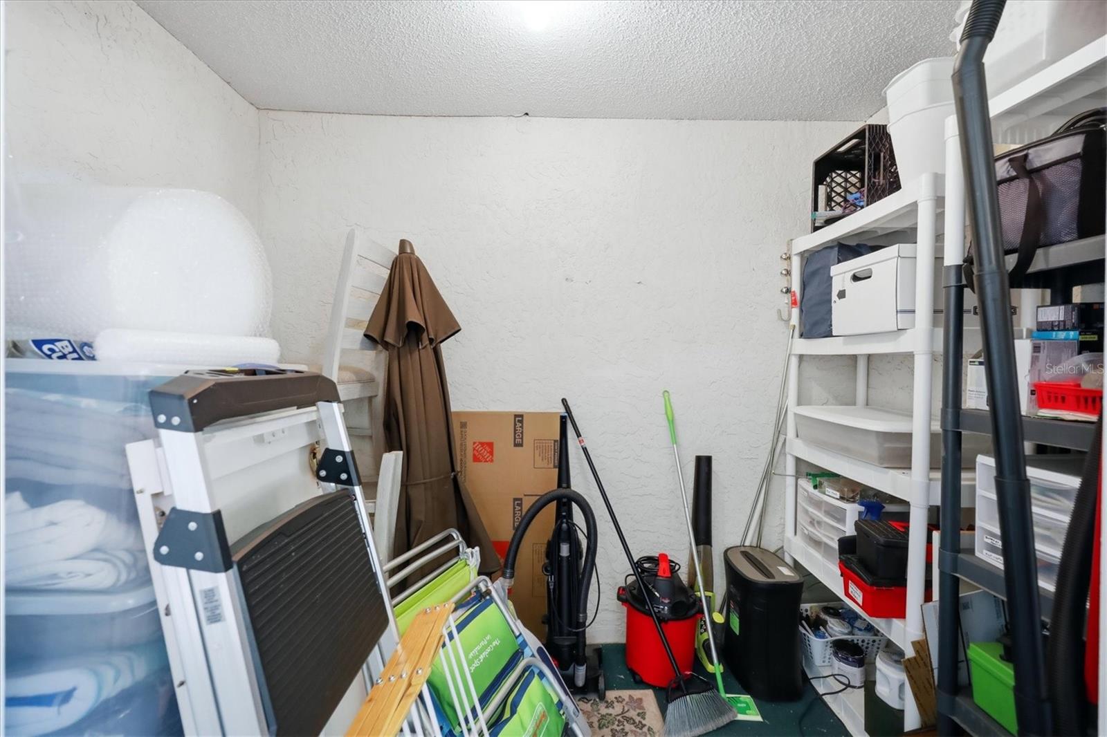 753 OAKVIEW DR — photo 28