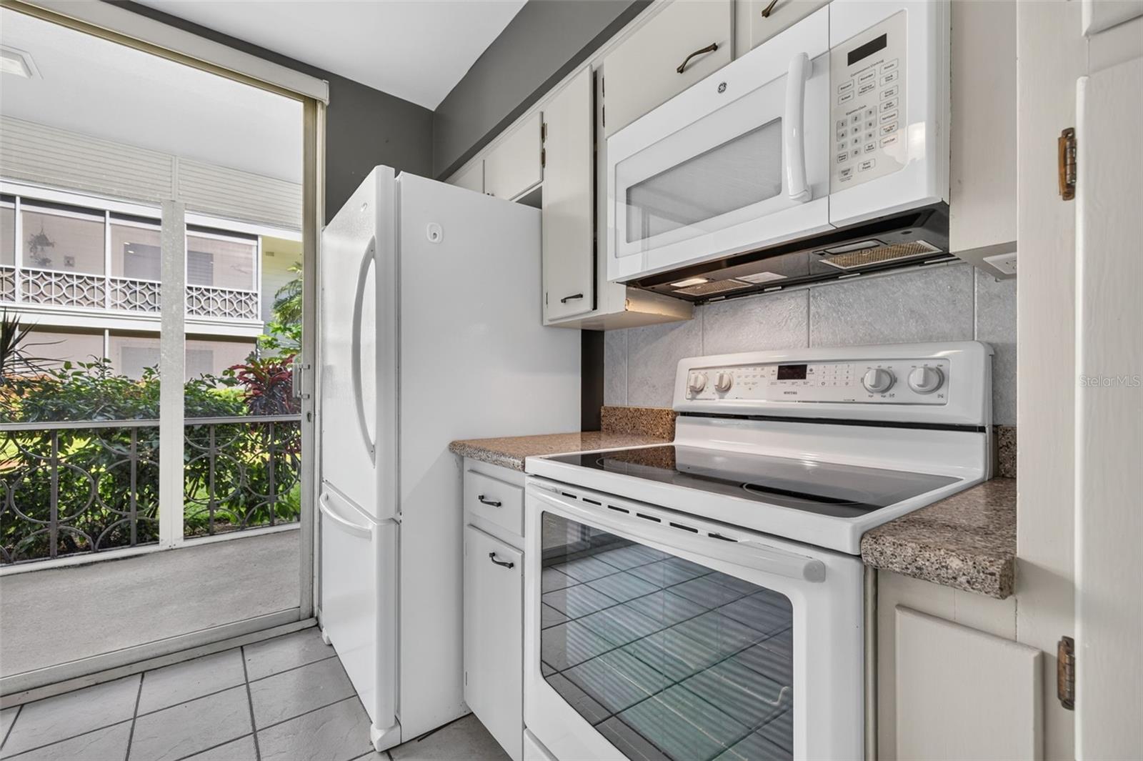 1000 N SHORE DR NE #2 — photo 21