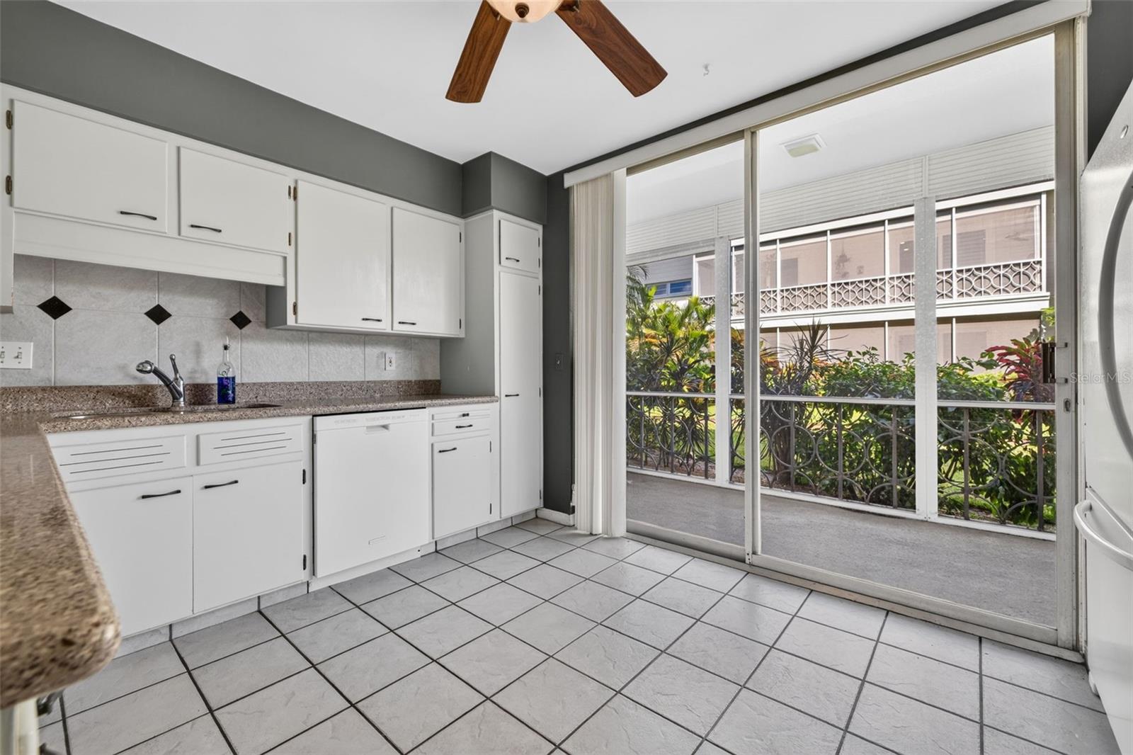 1000 N SHORE DR NE #2 — photo 22