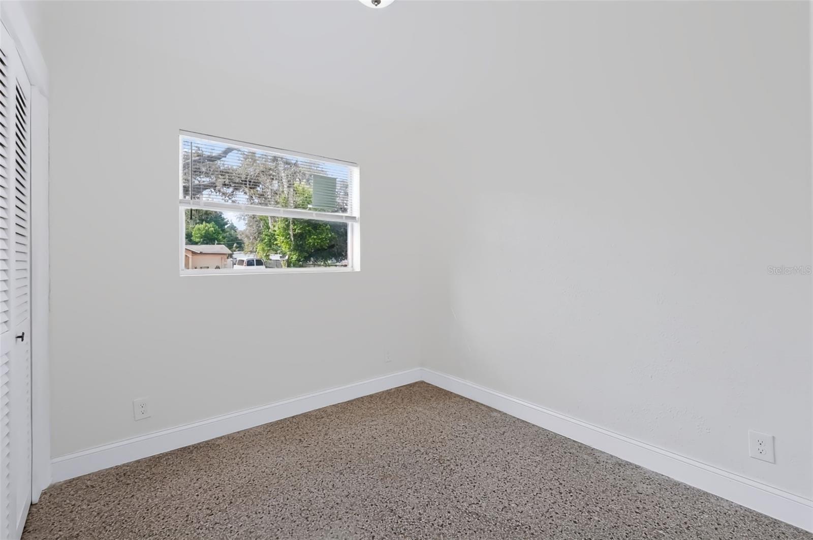 2438 N RAMONA CIR — photo 16