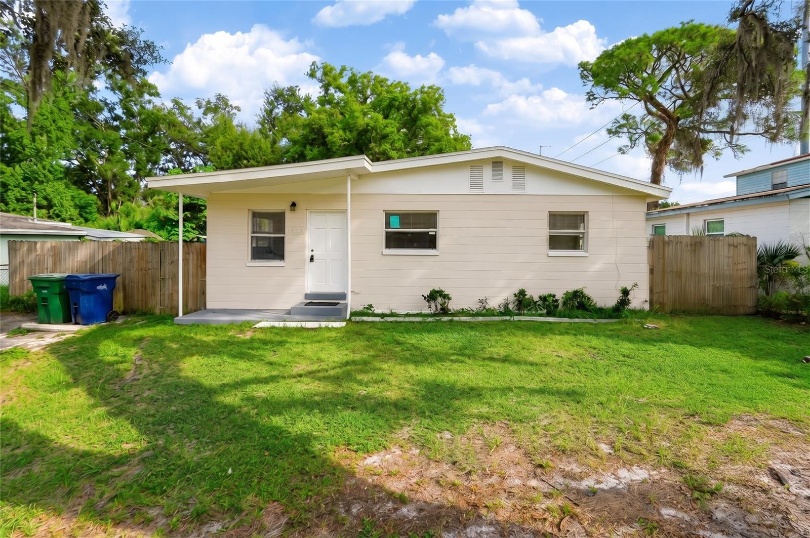 2438 N RAMONA CIR — photo 4