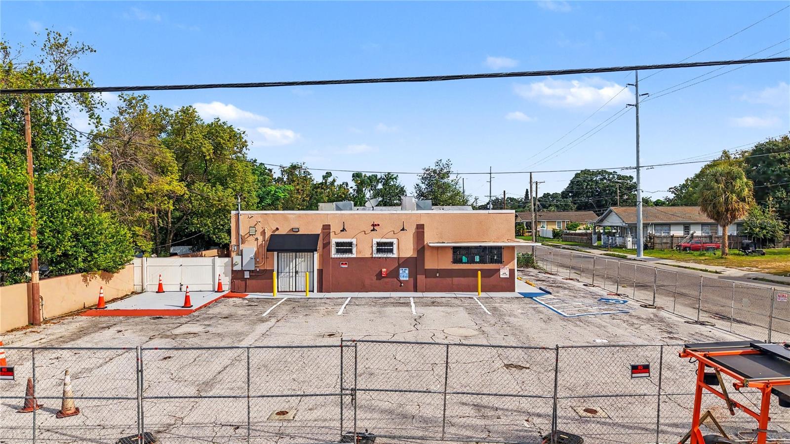 3402 N 15TH ST — photo 3