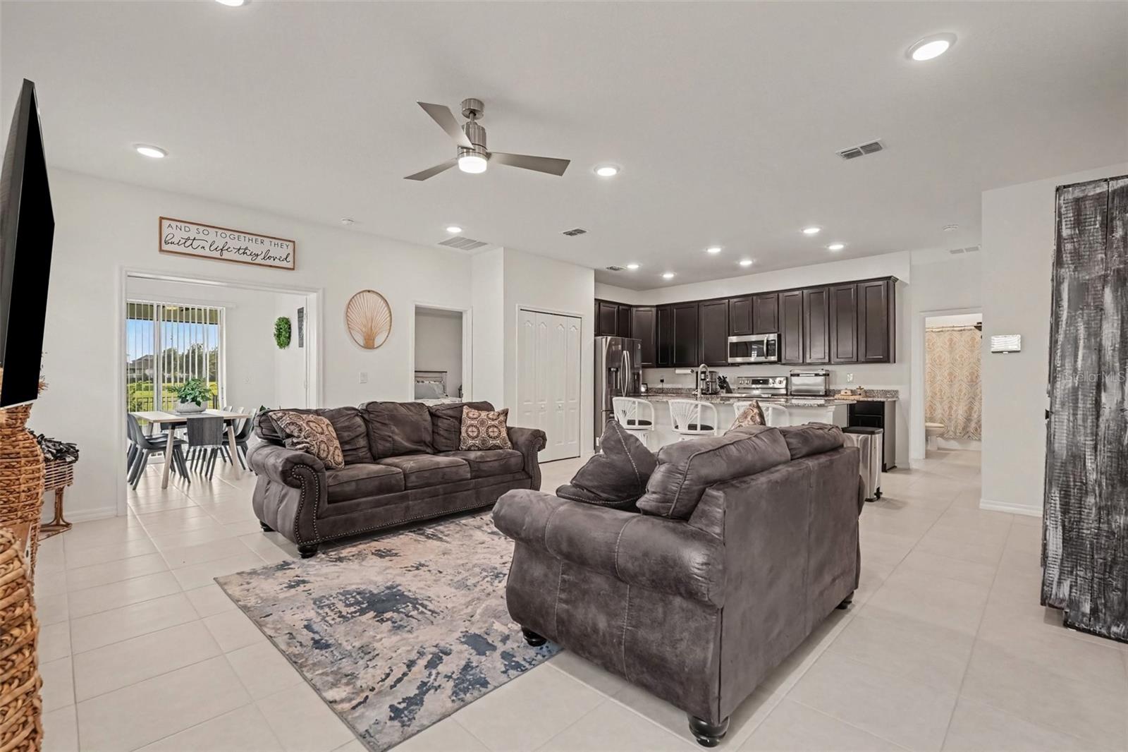 31088 JAZZ LEAF PL — photo 2