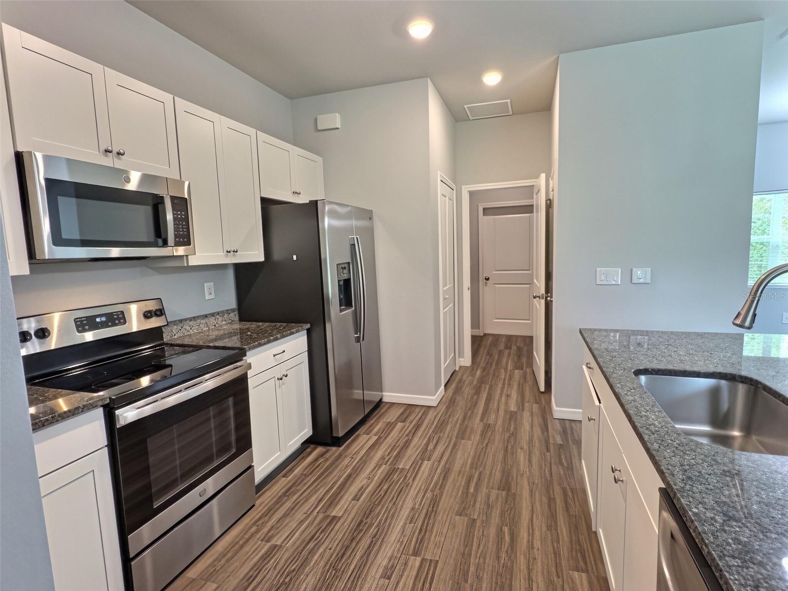 3685 TRENTON LN — photo 11