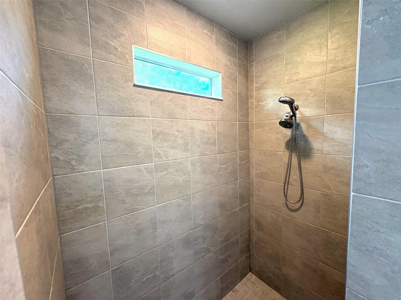 3685 TRENTON LN — photo 16
