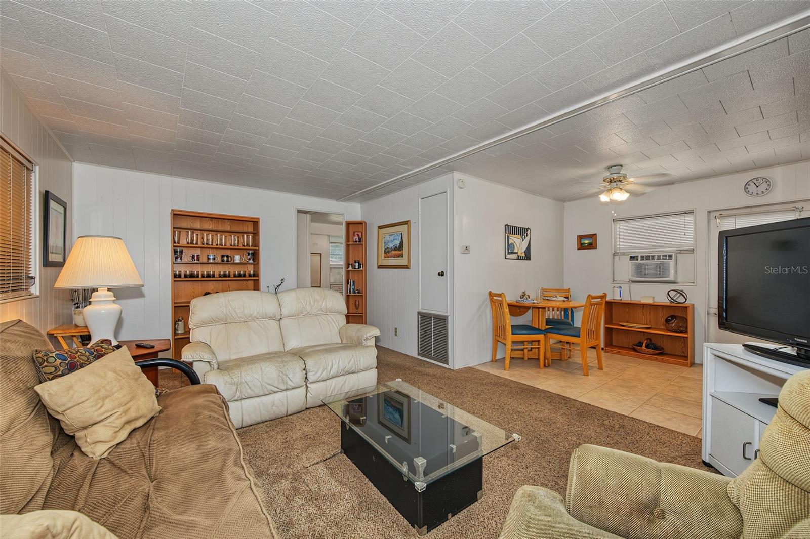 93 RACHEL DR — photo 8