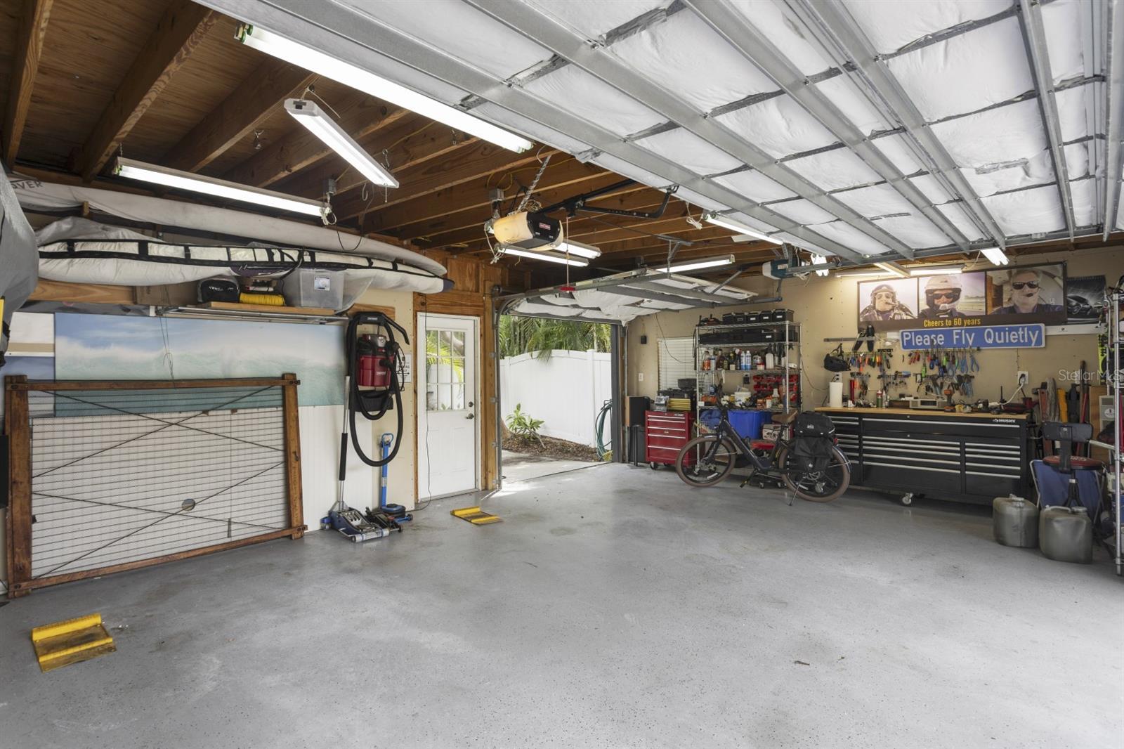 505 N BEVERLY AVE — photo 38