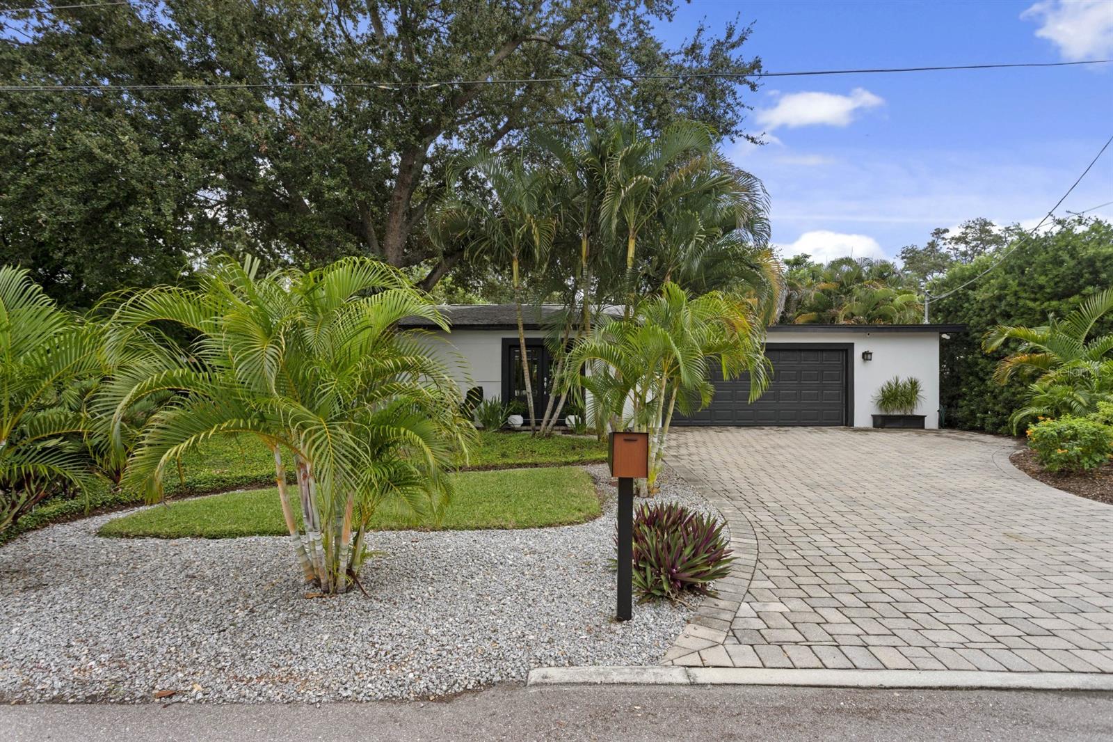 505 N BEVERLY AVE — photo 41