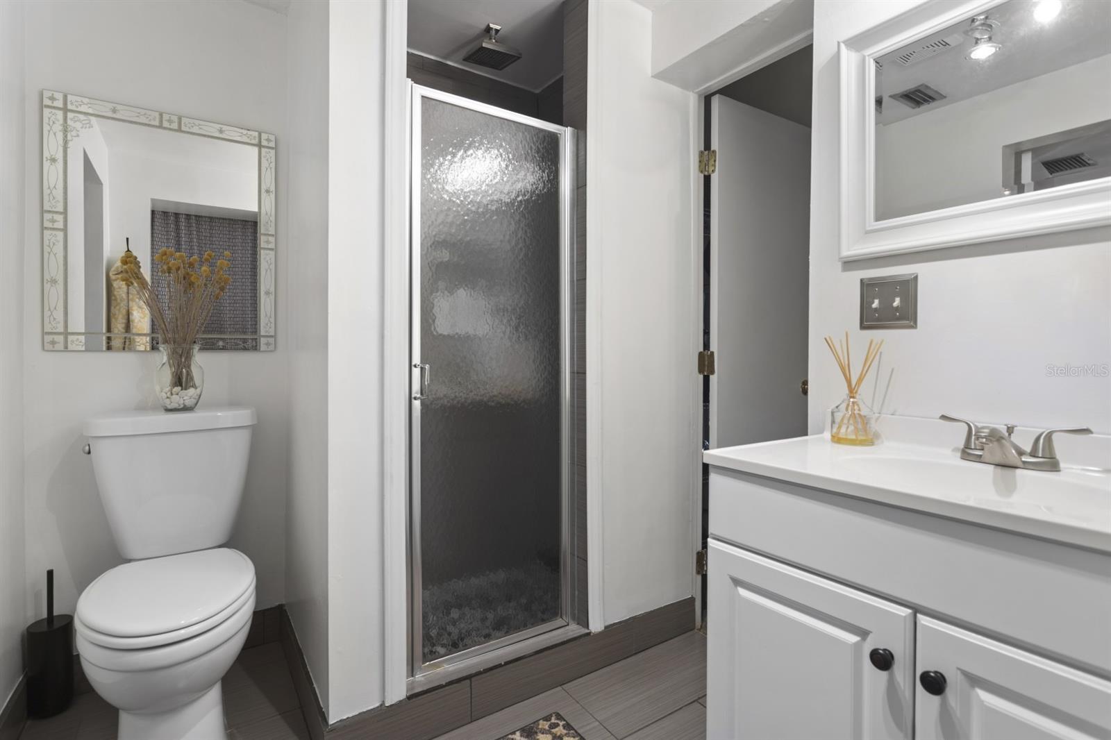 505 N BEVERLY AVE — photo 30