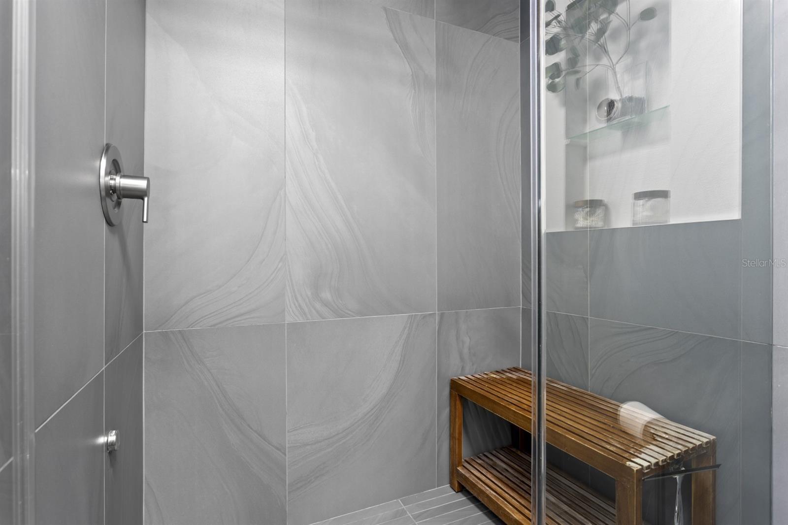 505 N BEVERLY AVE — photo 27
