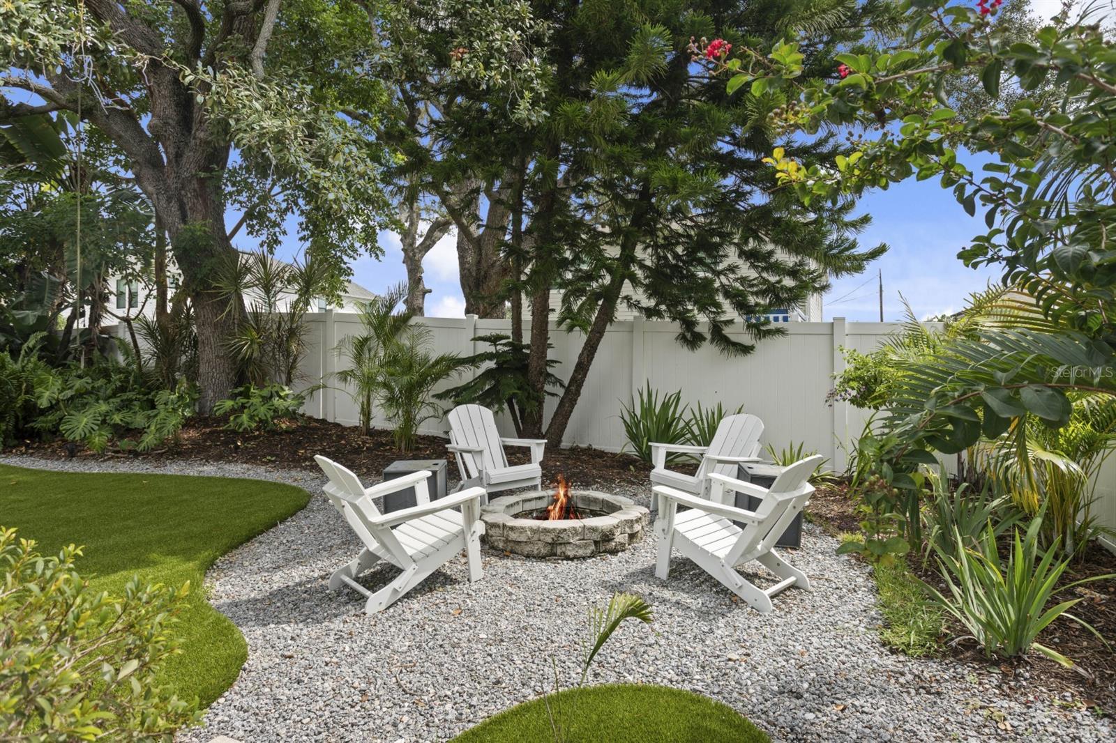 505 N BEVERLY AVE — photo 34