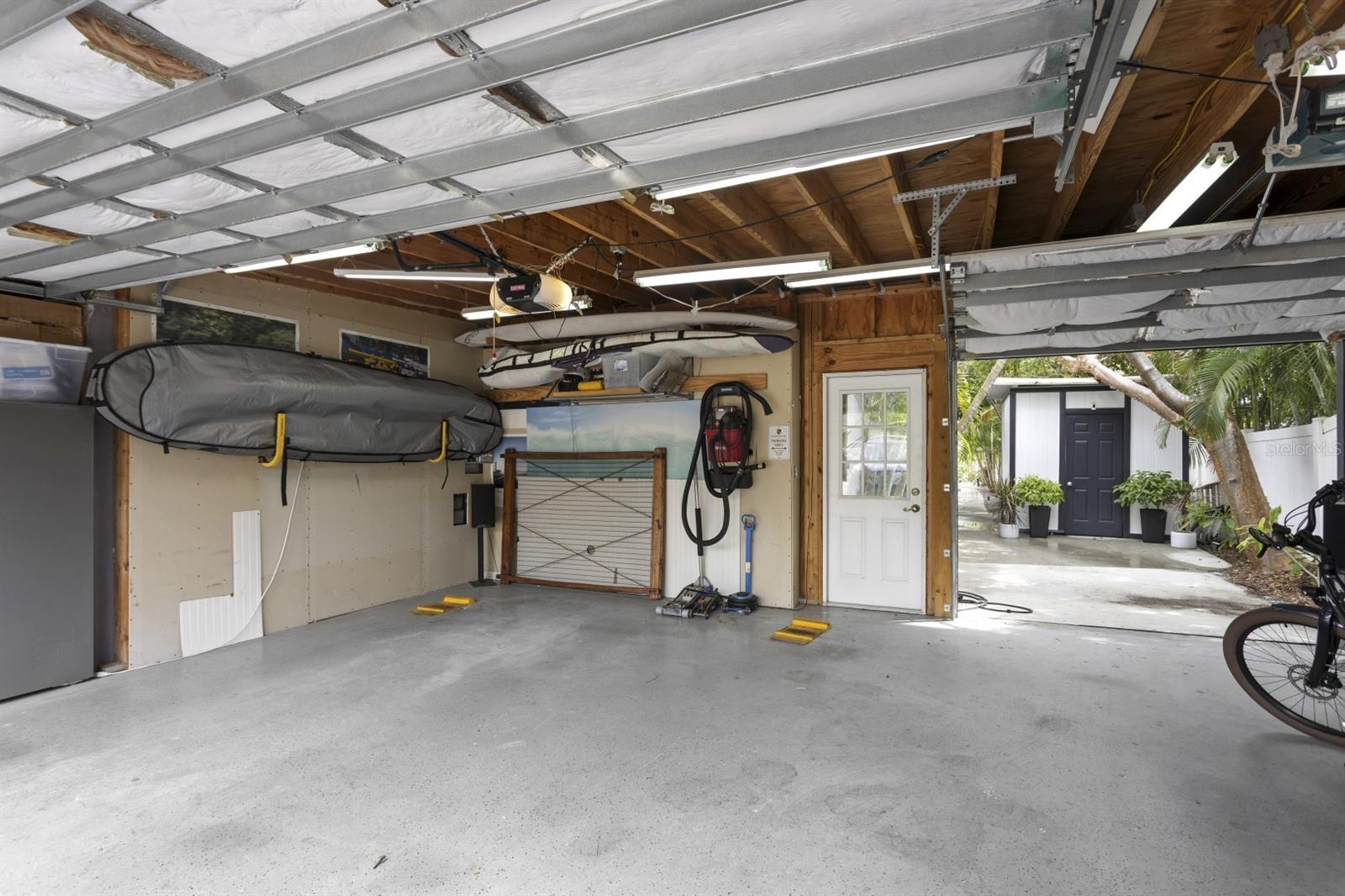 505 N BEVERLY AVE — photo 39