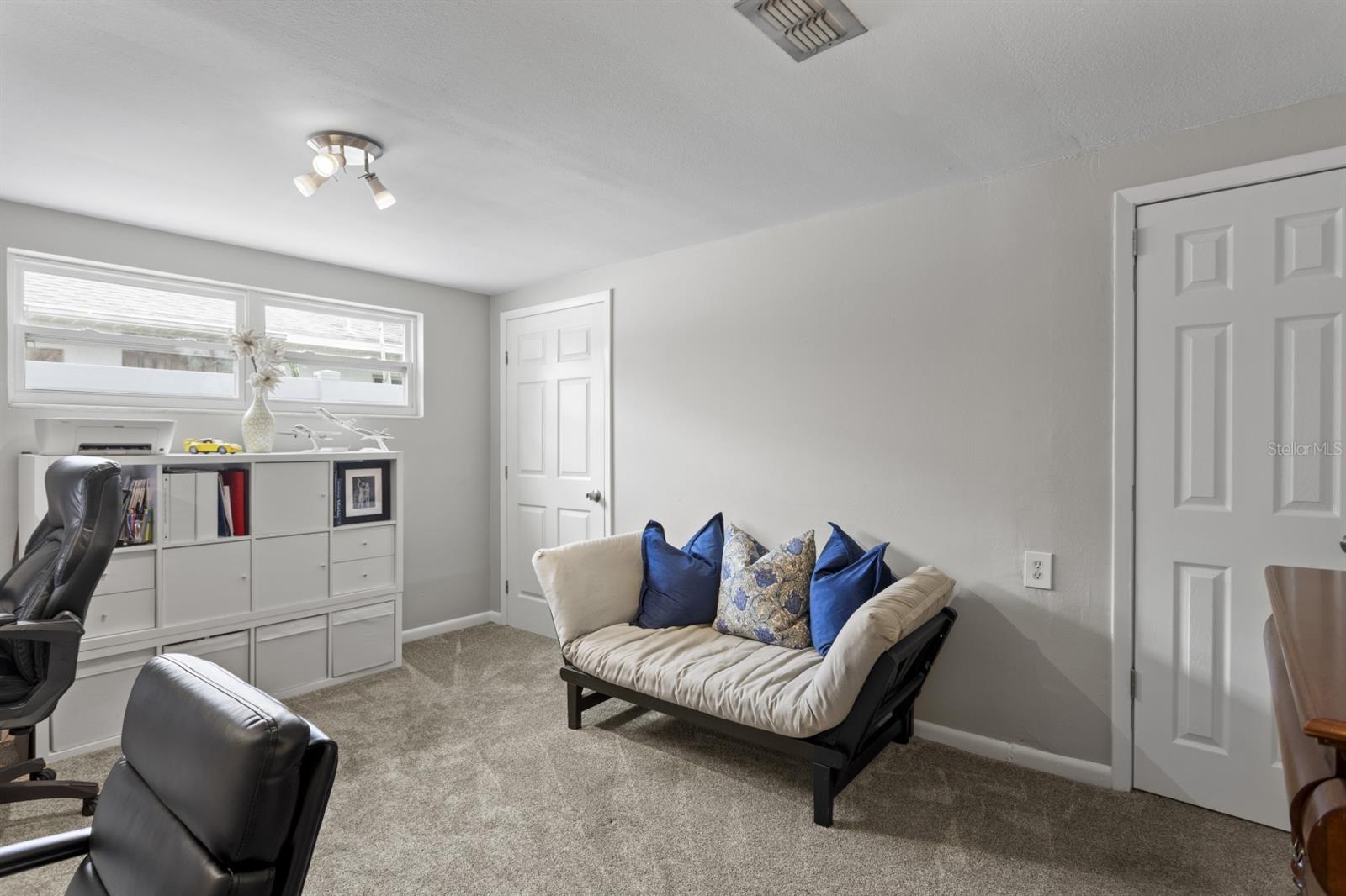 505 N BEVERLY AVE — photo 28