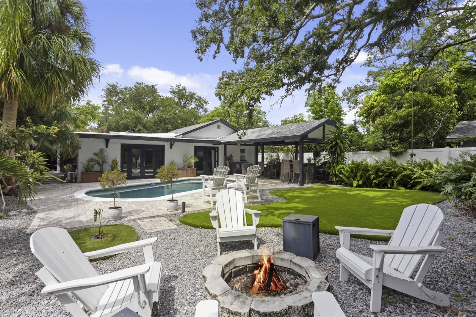 505 N BEVERLY AVE — photo 4