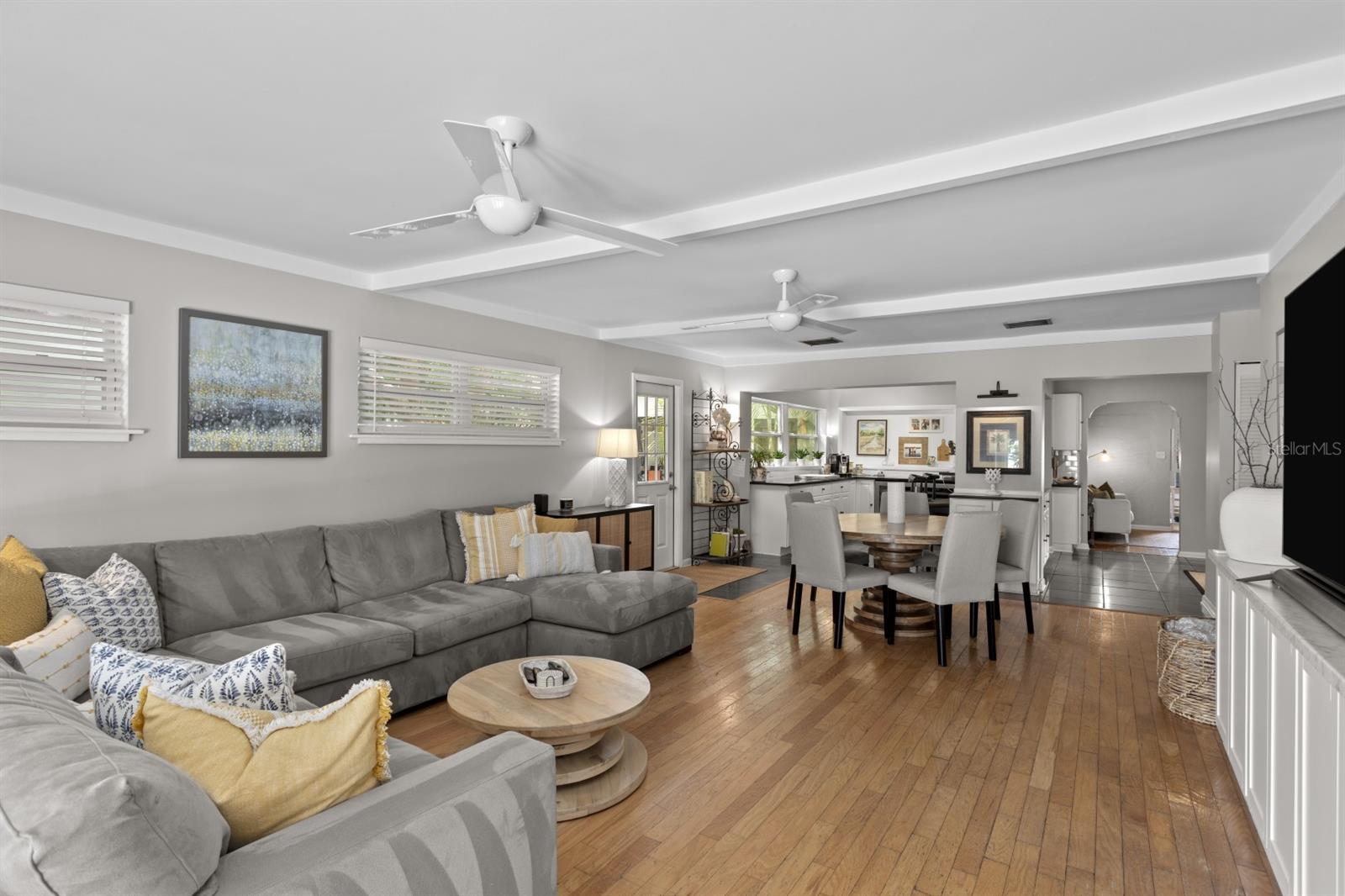 505 N BEVERLY AVE — photo 18
