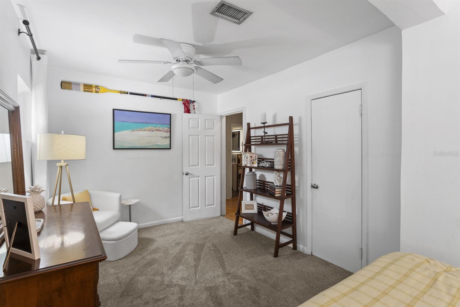 505 N BEVERLY AVE — photo 25